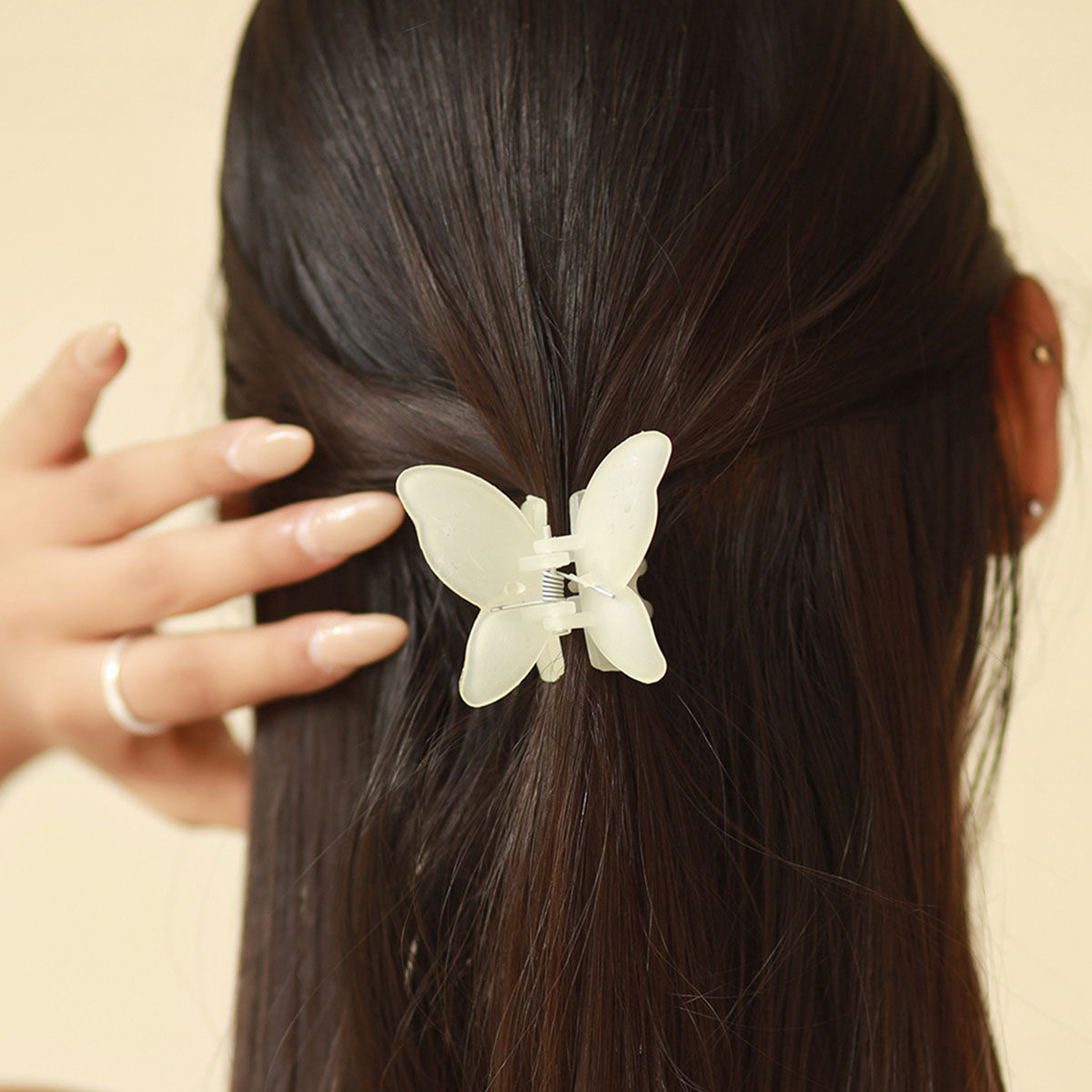 China Factory Sweet and cool style personality five-pointed star hair clip  on the back of the head to travel and take pictures with hair clips and hair  clips as shown in the