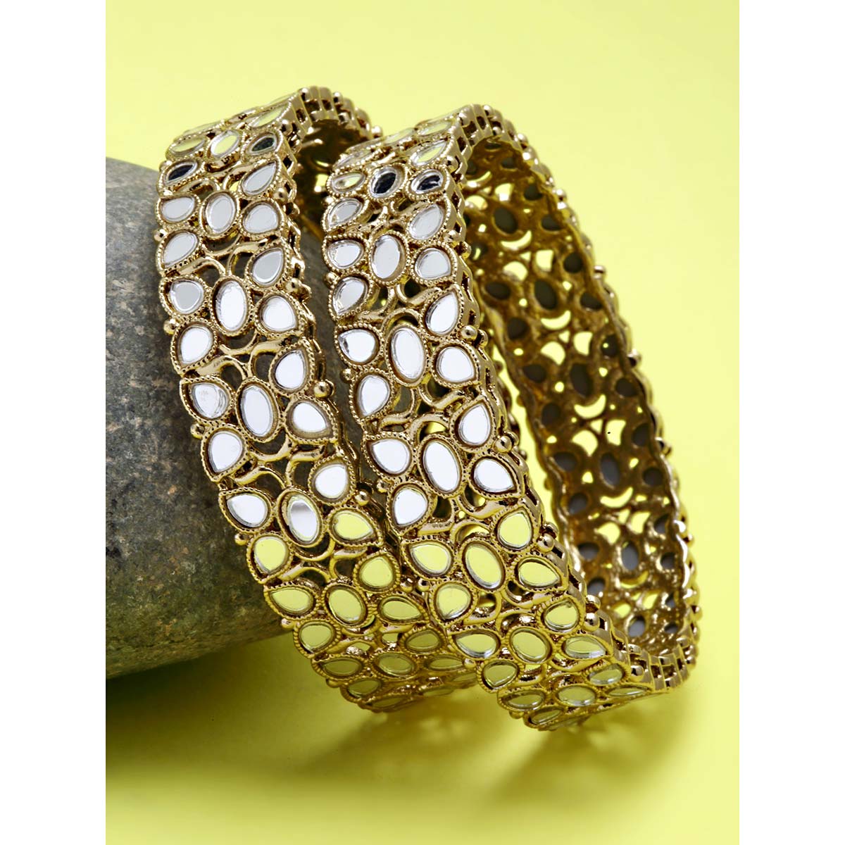 Karatcart (Set Of 2) Antique Gold Plated Kundan and Mirror Work Bangles