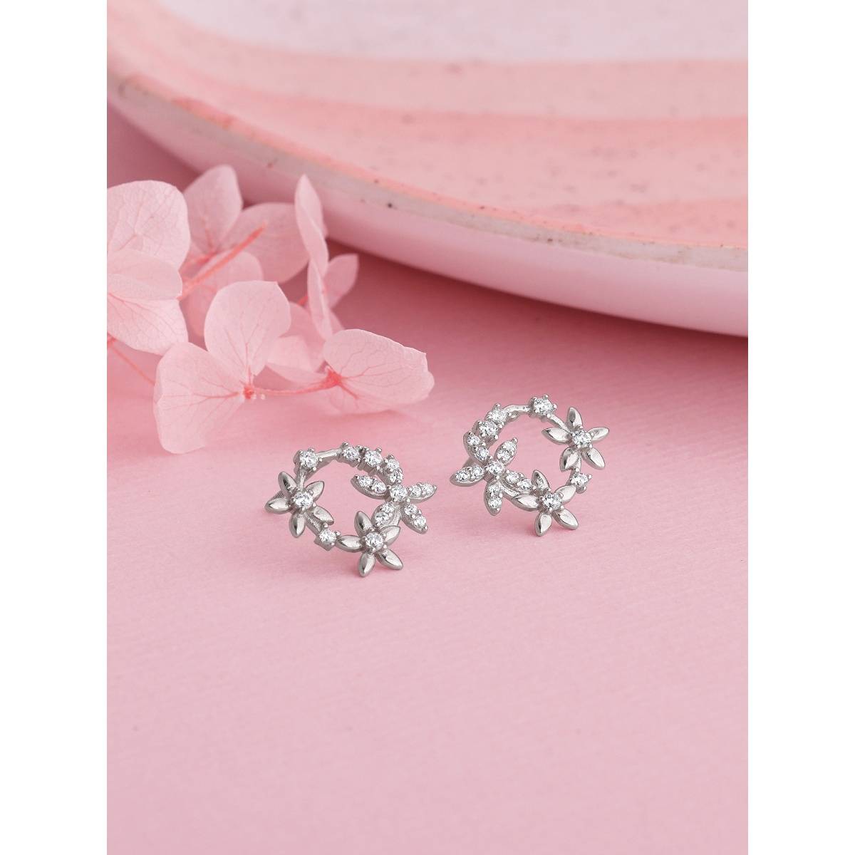 Giva Sterling Silver Shining Flower Studs For Women(One Size)