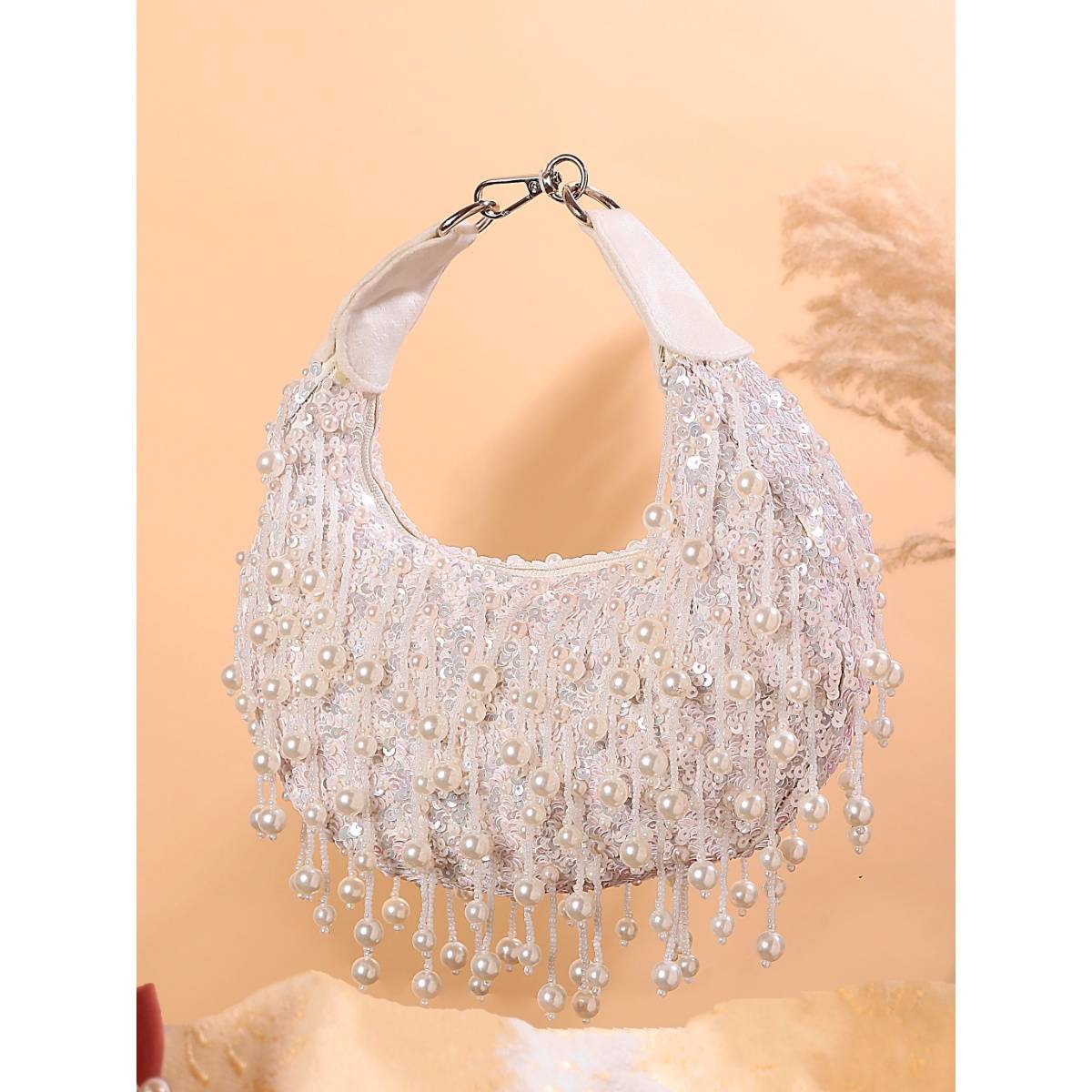SWISNI White Pearl Moon Clutch Bag (M)