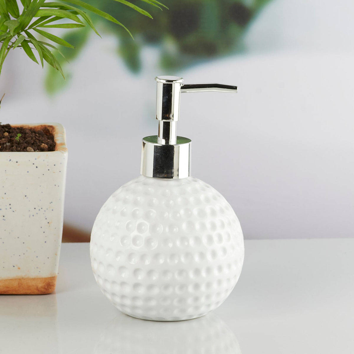 Kookee White Stylish Refillable Bathroom Ceramic Soap Dispenser