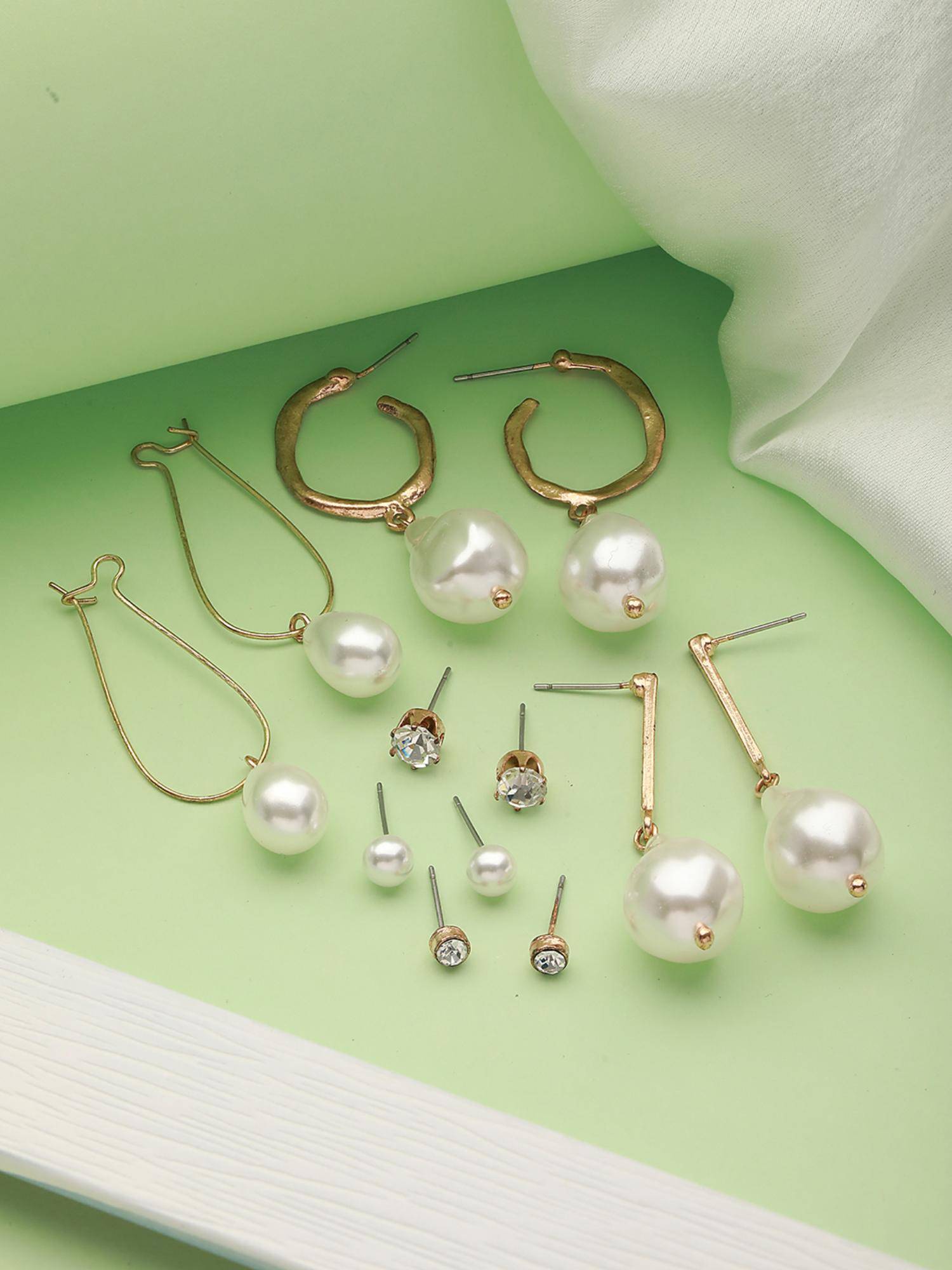 Jazz and Sizzle Gold Brass Pearl 6 Earrings (Pack of 6)