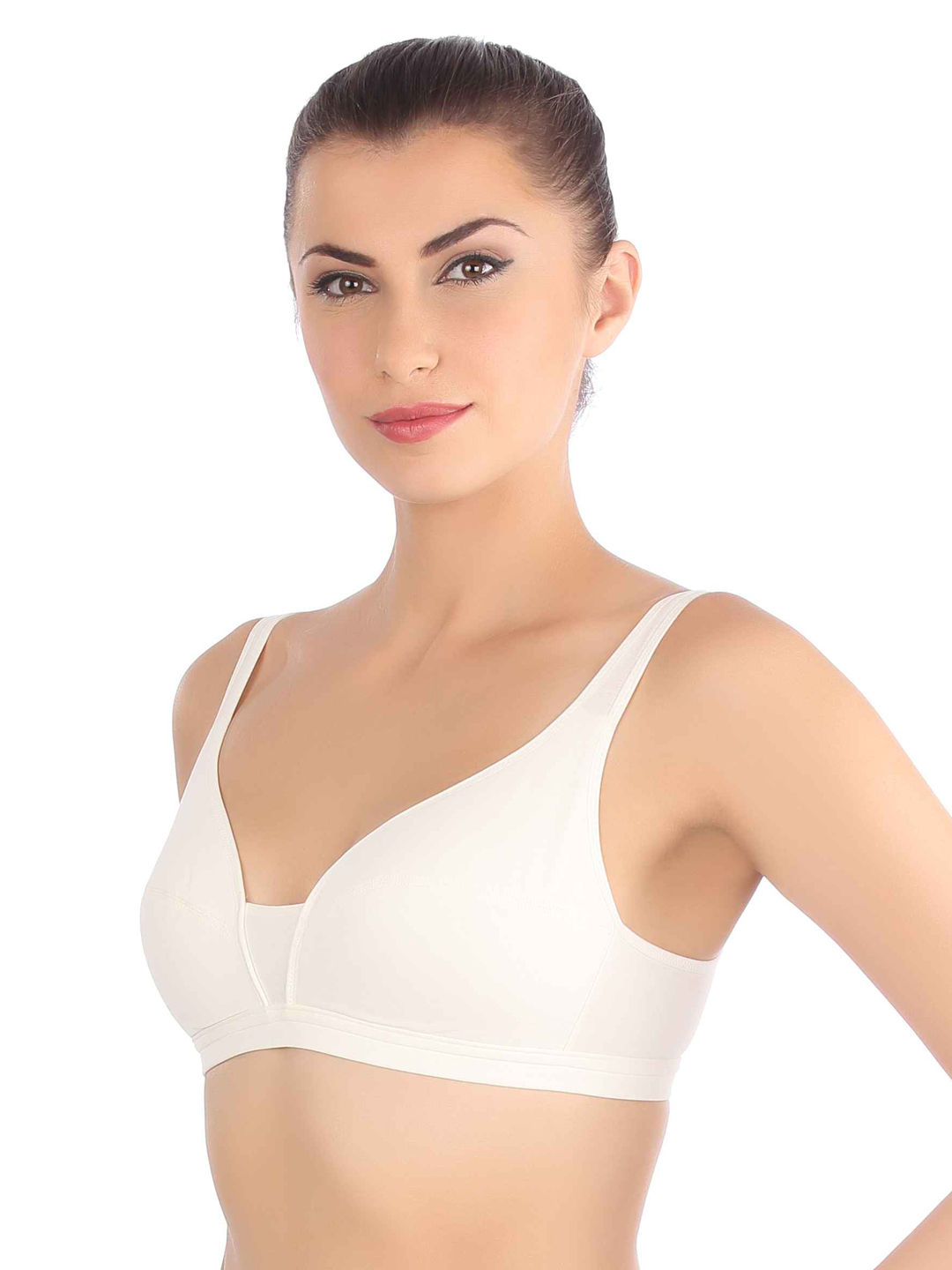 Triumph Beginner Bra 66 Beginners Bra Padded Wireless Bra White 32a Buy Triumph Beginner 2507