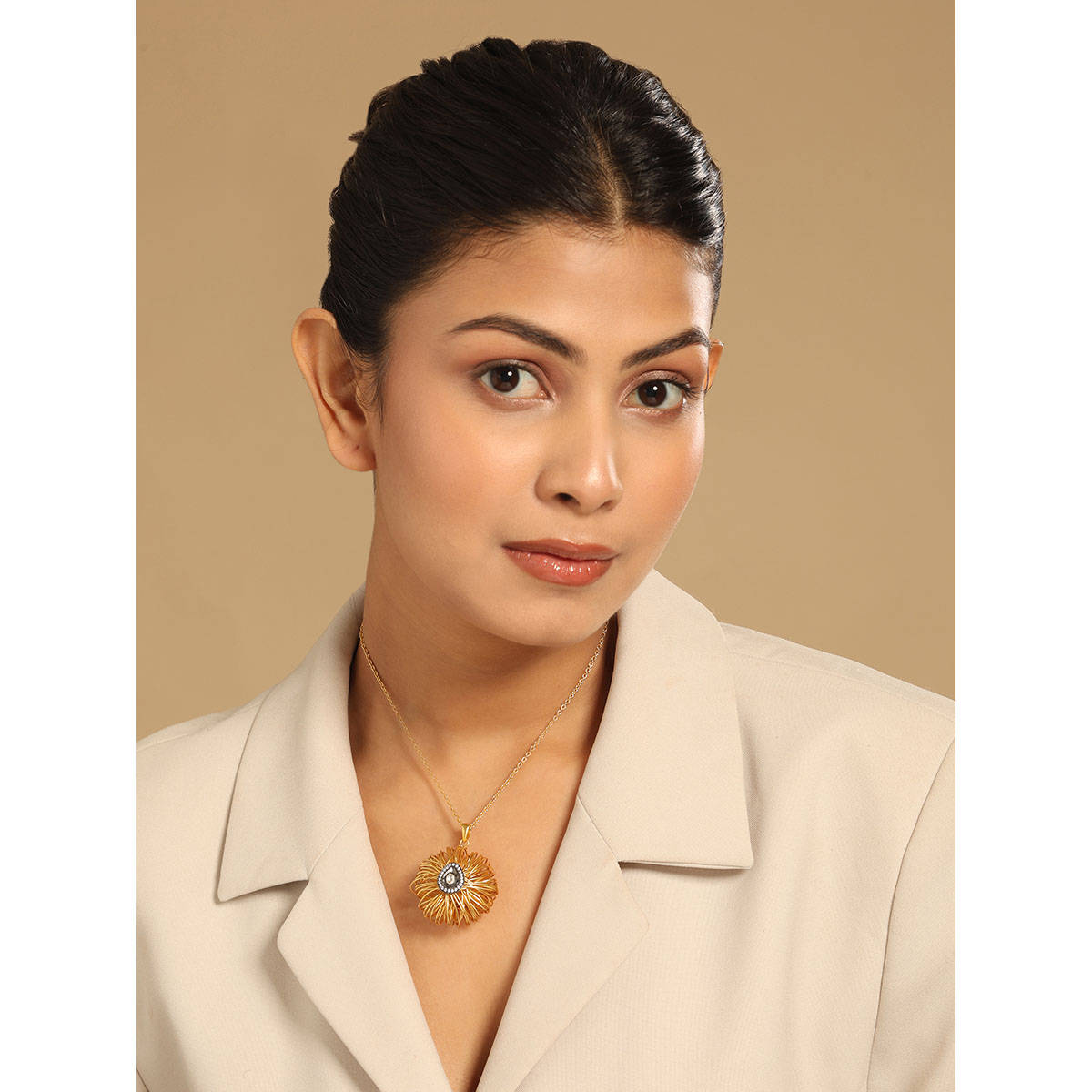 Nuyug 18K Gold-Plated Crystal Studded Minimal Chain Pendant Necklace