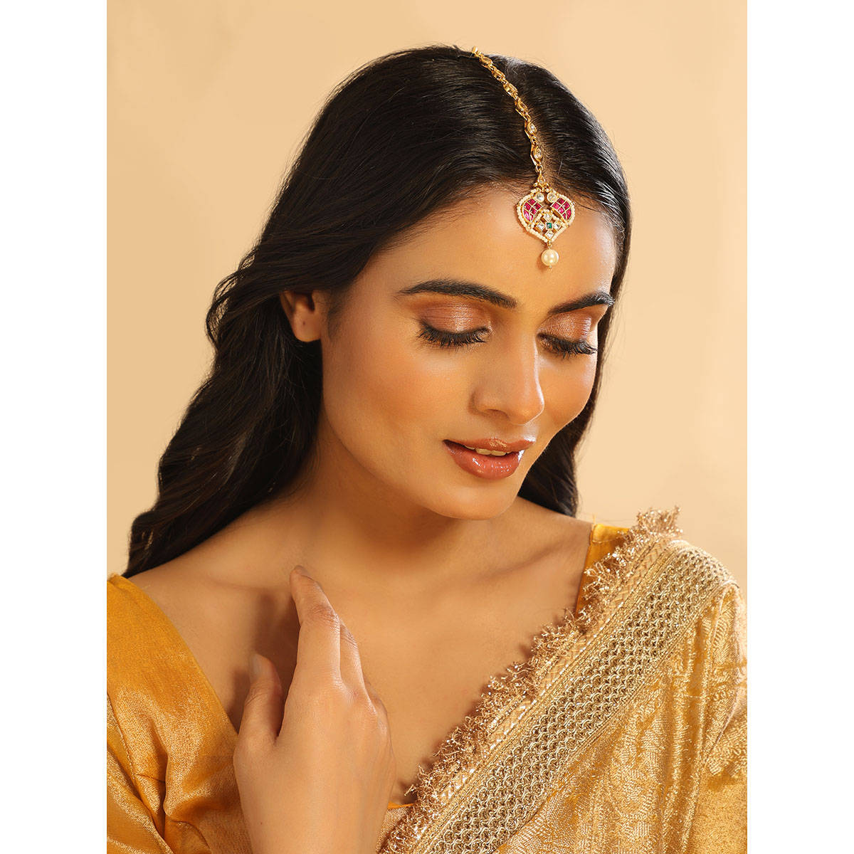 Nuyug Pearl and Enamel Grace Minimal Maang Tikka