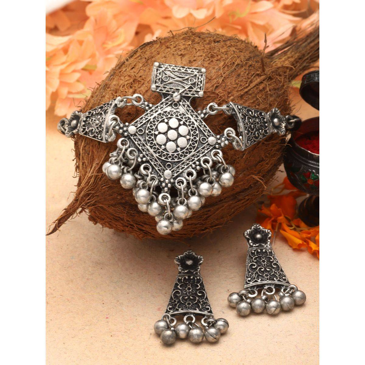Moedbuille White Silver Plated Oxidised Necklace with Pair Of Earrings