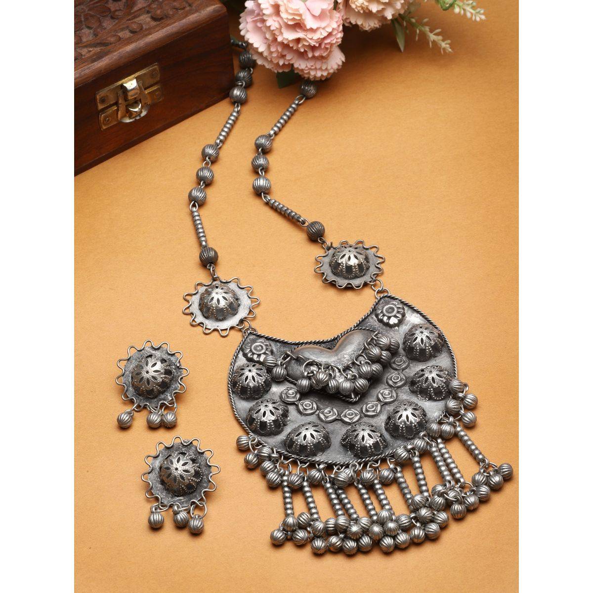 Moedbuille Silver Plated Oxidised Necklace with Pair Of Earrings