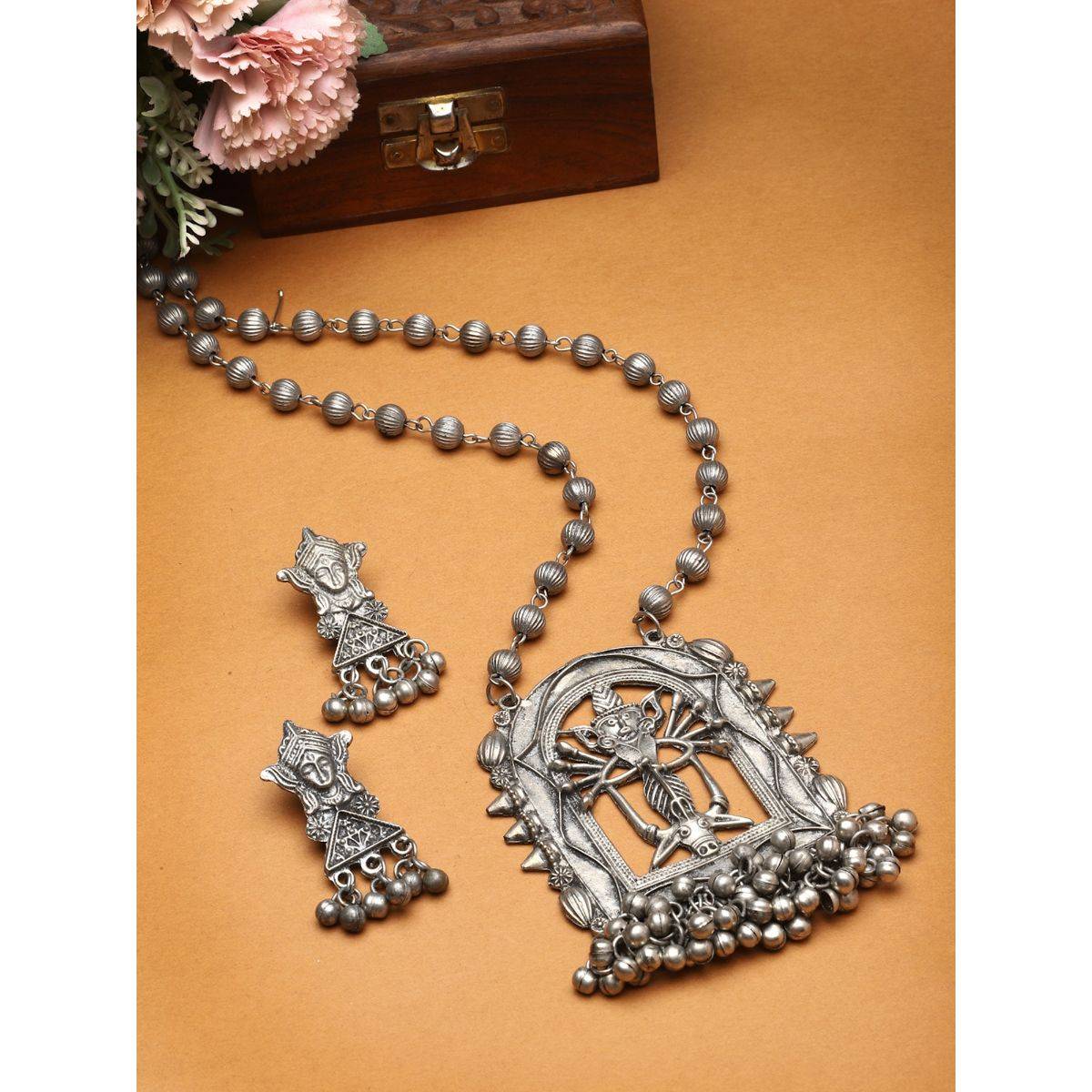 Moedbuille Silver Silver Plated Temple Necklace with Pair Of Earrings