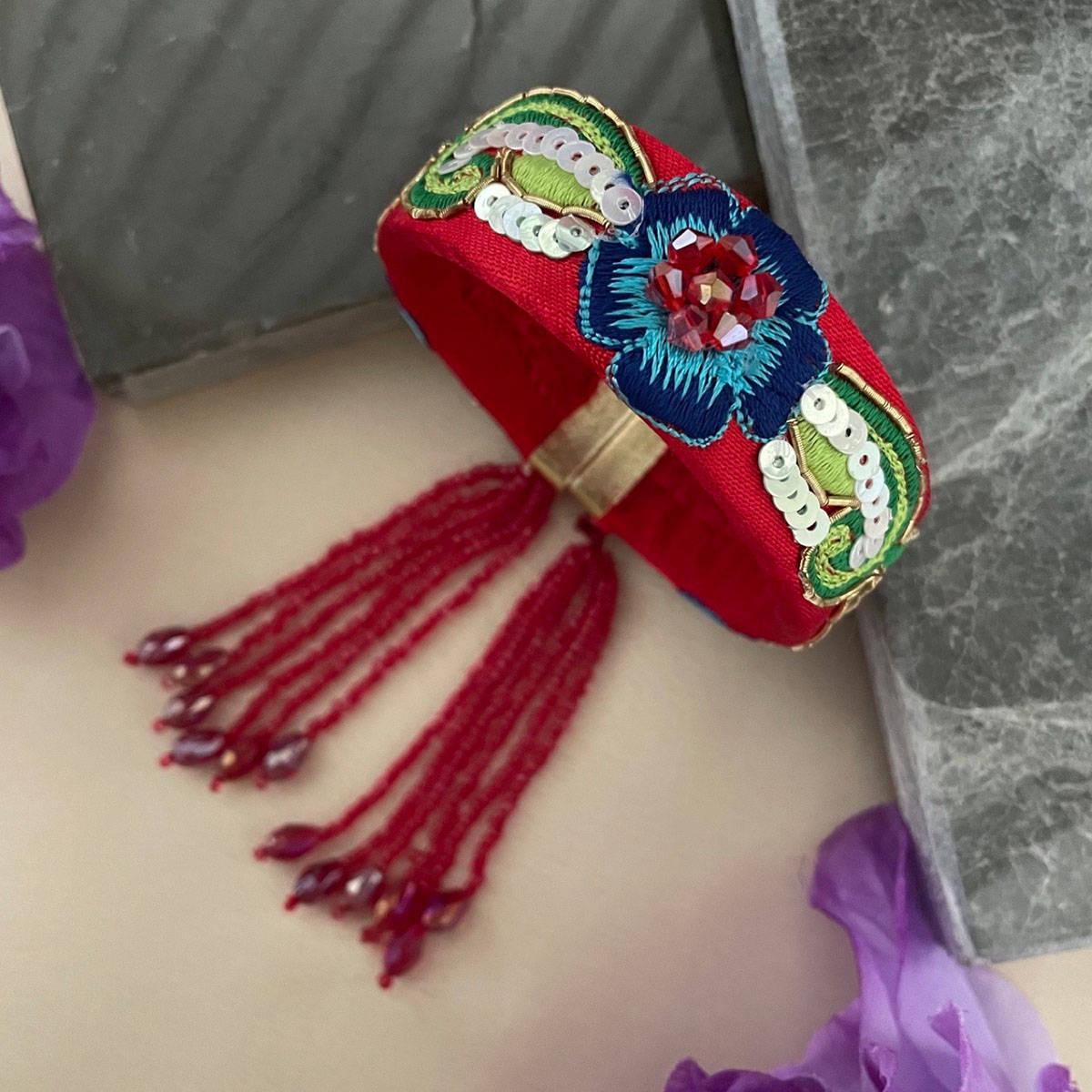 Digital Dress Room Women Metal Thread Red Lumba Rakhi