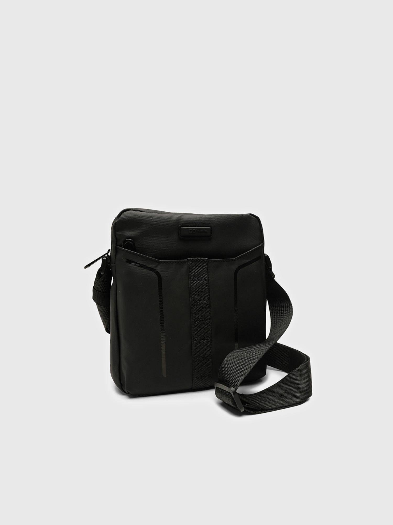 CARPISA ITALIA Men Urban Black Crossbody Sling Bag (S)