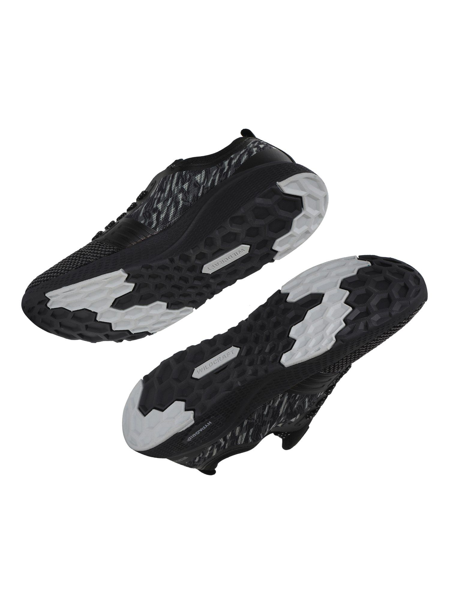 Wildcraft black hot sale outdoor shoes