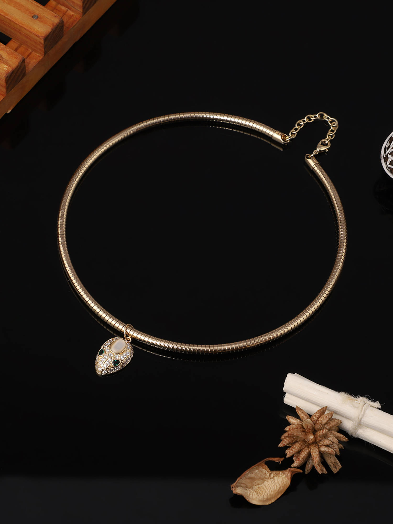 VENI Brass Gold-Plated Necklace
