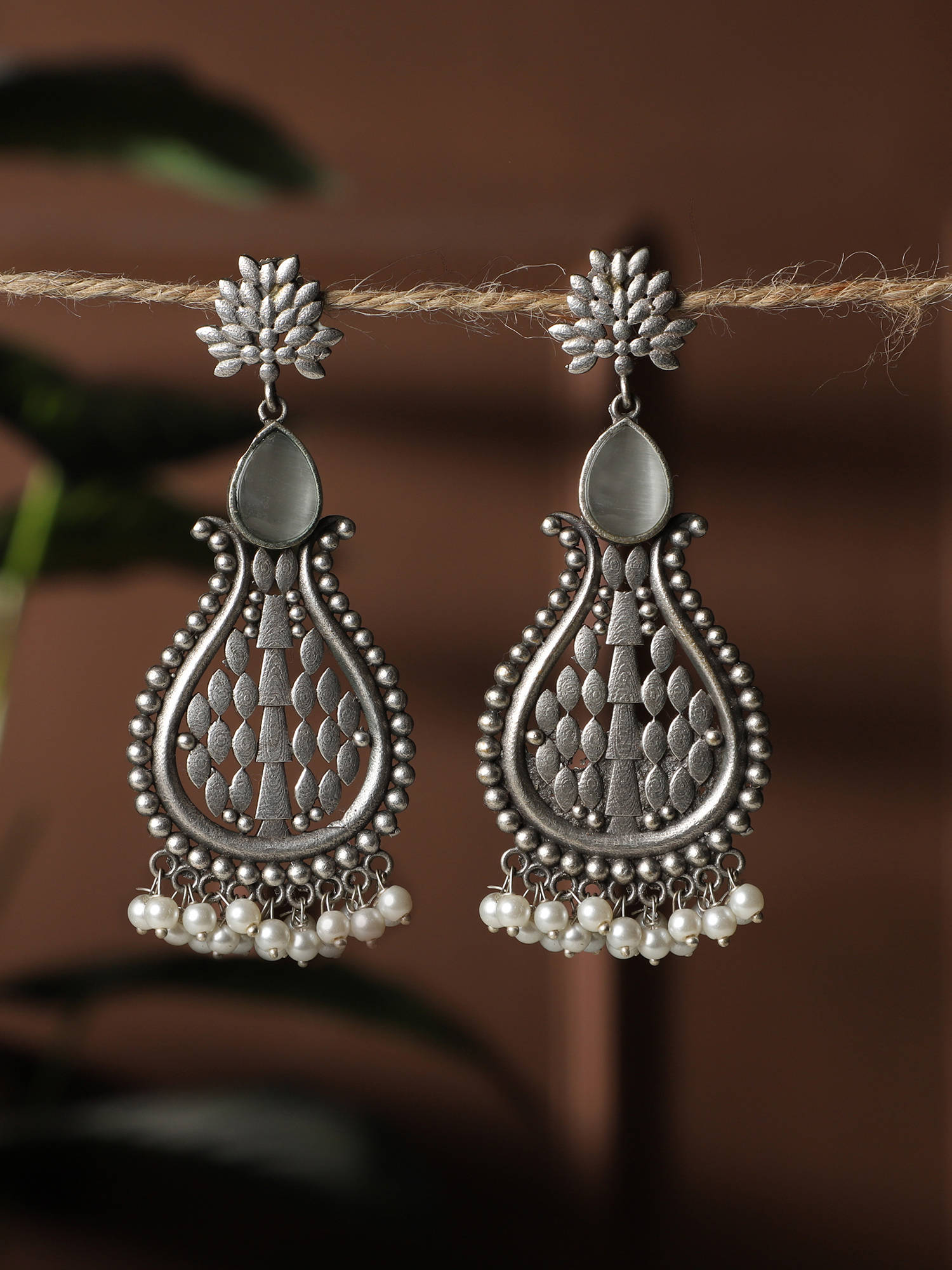 VENI 925 Sterling Silver Silver-Plated Drop Earrings