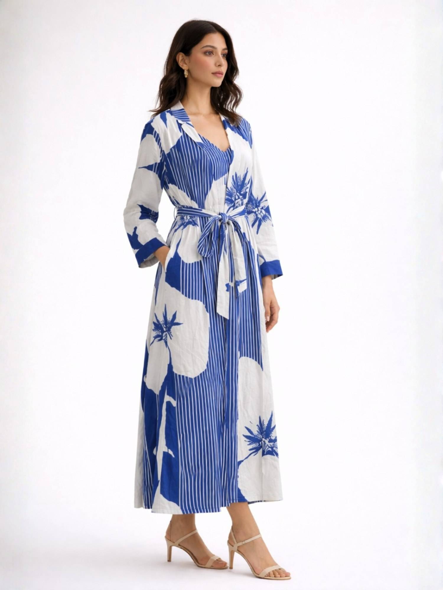 Buy FEATHERS CLOSET Blue Floral Regular Robe Online