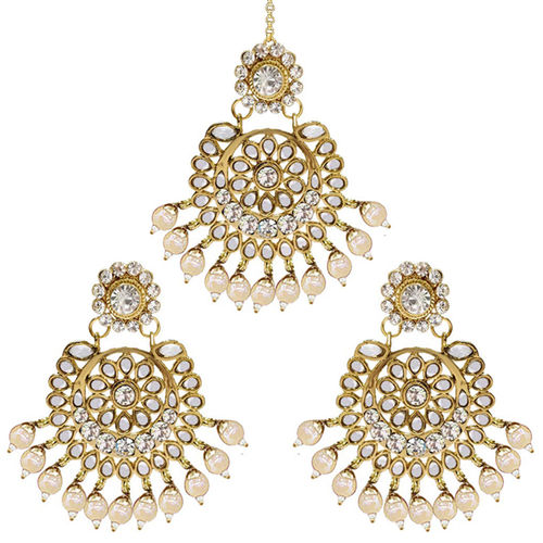 Peora Traditional 18k Gold Plated White Earring Maang Tikka Jewellery Set For Women Girls Buy Peora Traditional 18k Gold Plated White Earring Maang Tikka Jewellery Set For Women Girls Online At Best El accesorio siempre será el complemento perfecto!! peora traditional 18k gold plated white earring maang tikka jewellery set for women girls