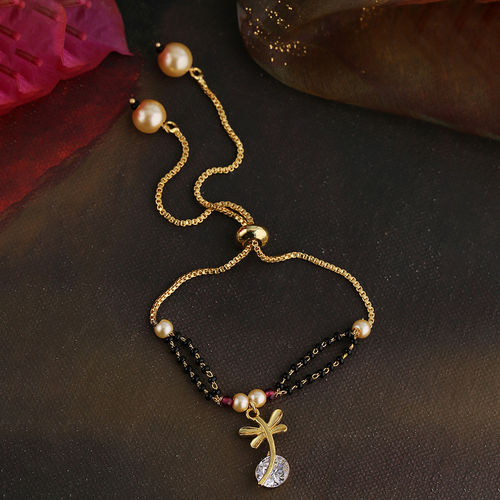 Shoshaa Stone Mangalsutra Bracelet Buy Shoshaa Stone Mangalsutra Bracelet Online At Best Price In India Nykaa The trend started with the movie 'ki & ka'. shoshaa stone mangalsutra bracelet