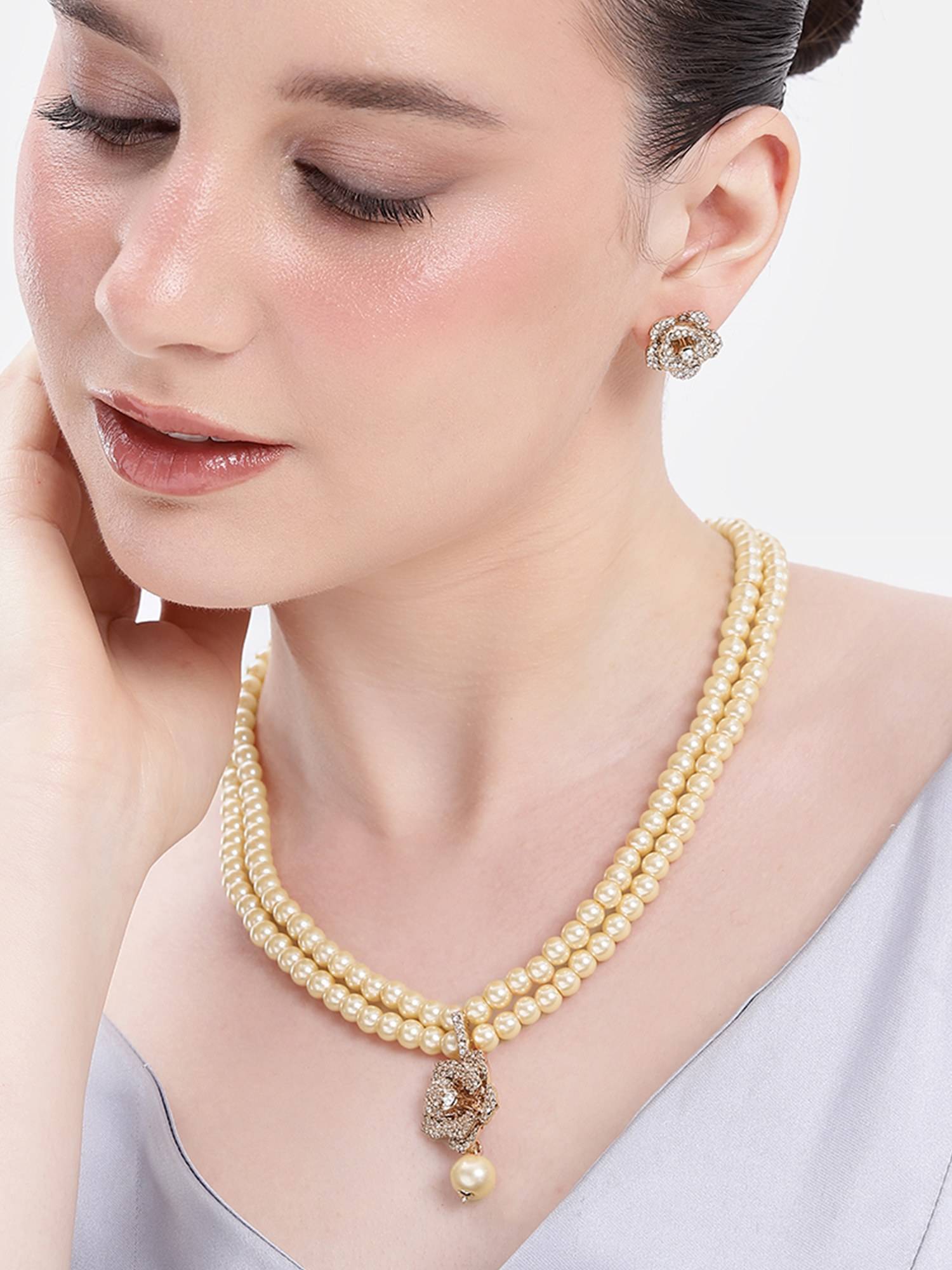 Estele Women White Alloy Rose Gold Jewellry Set