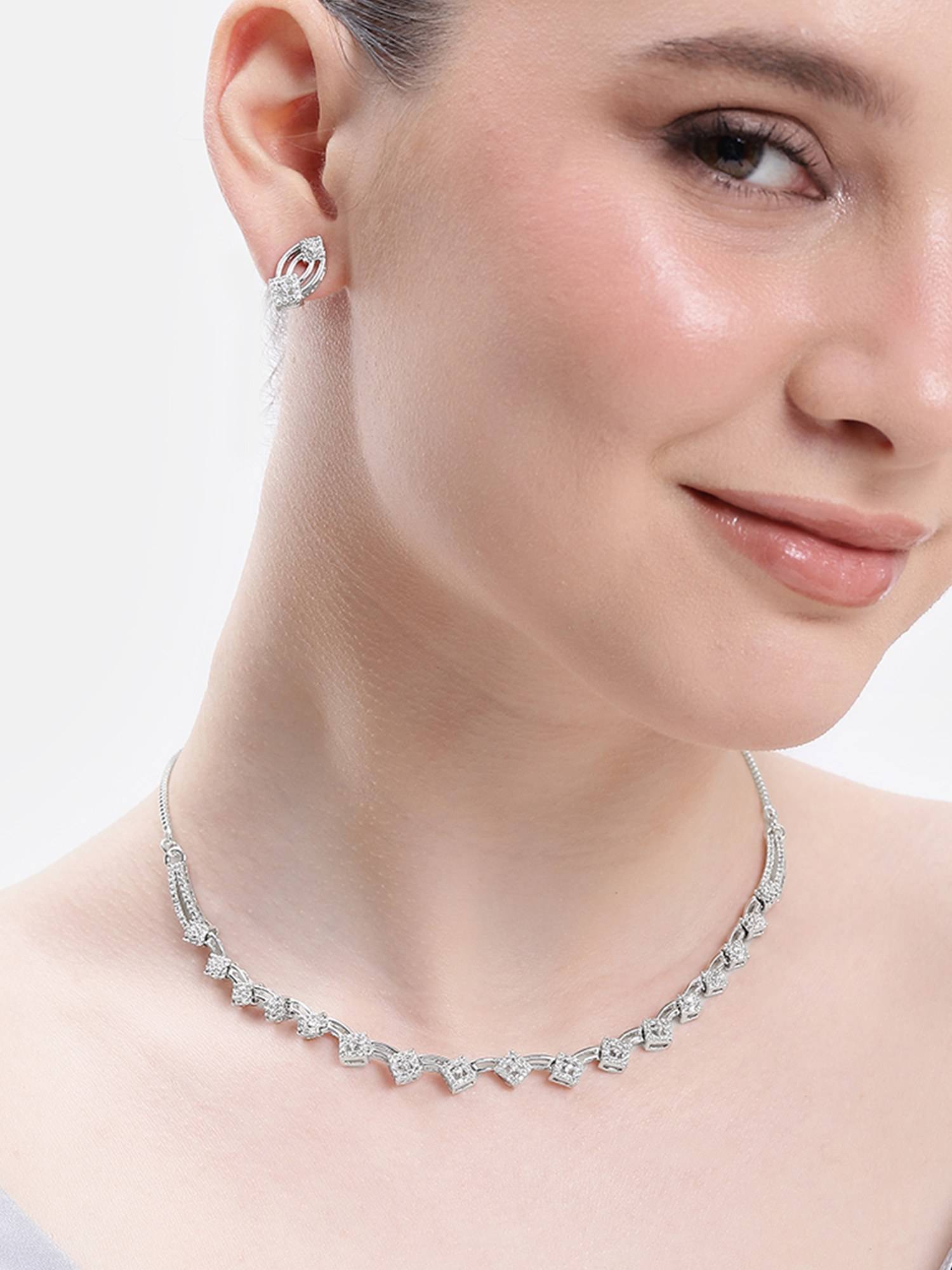 Estele Women White Brass Rhodium Jewellry Set