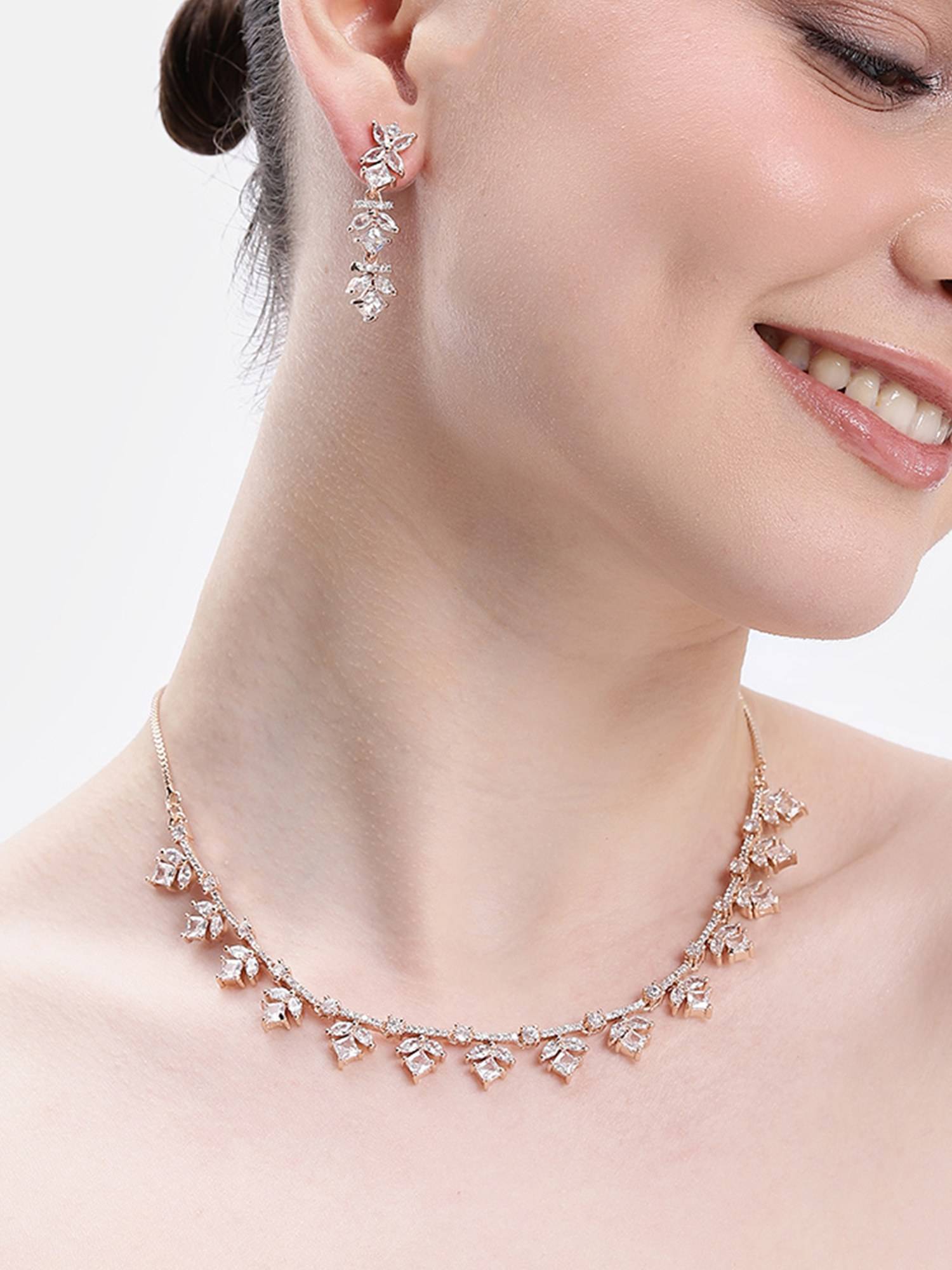 Estele Women White Brass Rose Gold Jewellry Set