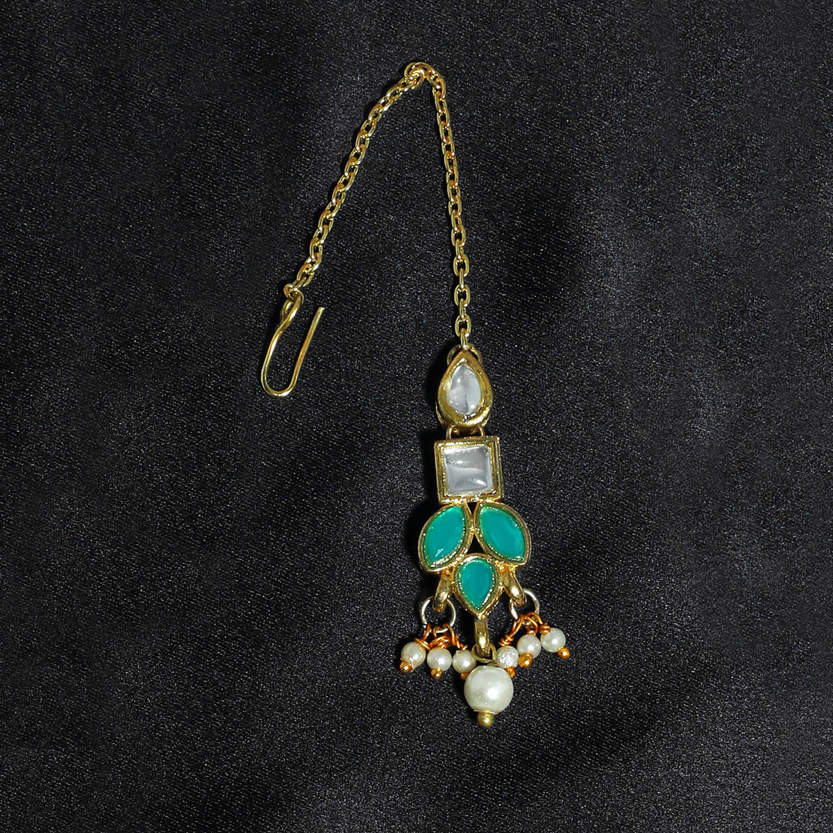 Karatcart Traditional Gold Plated Pearl Beads Mint Blue Kundan Maang-tikka For Women (88013842)