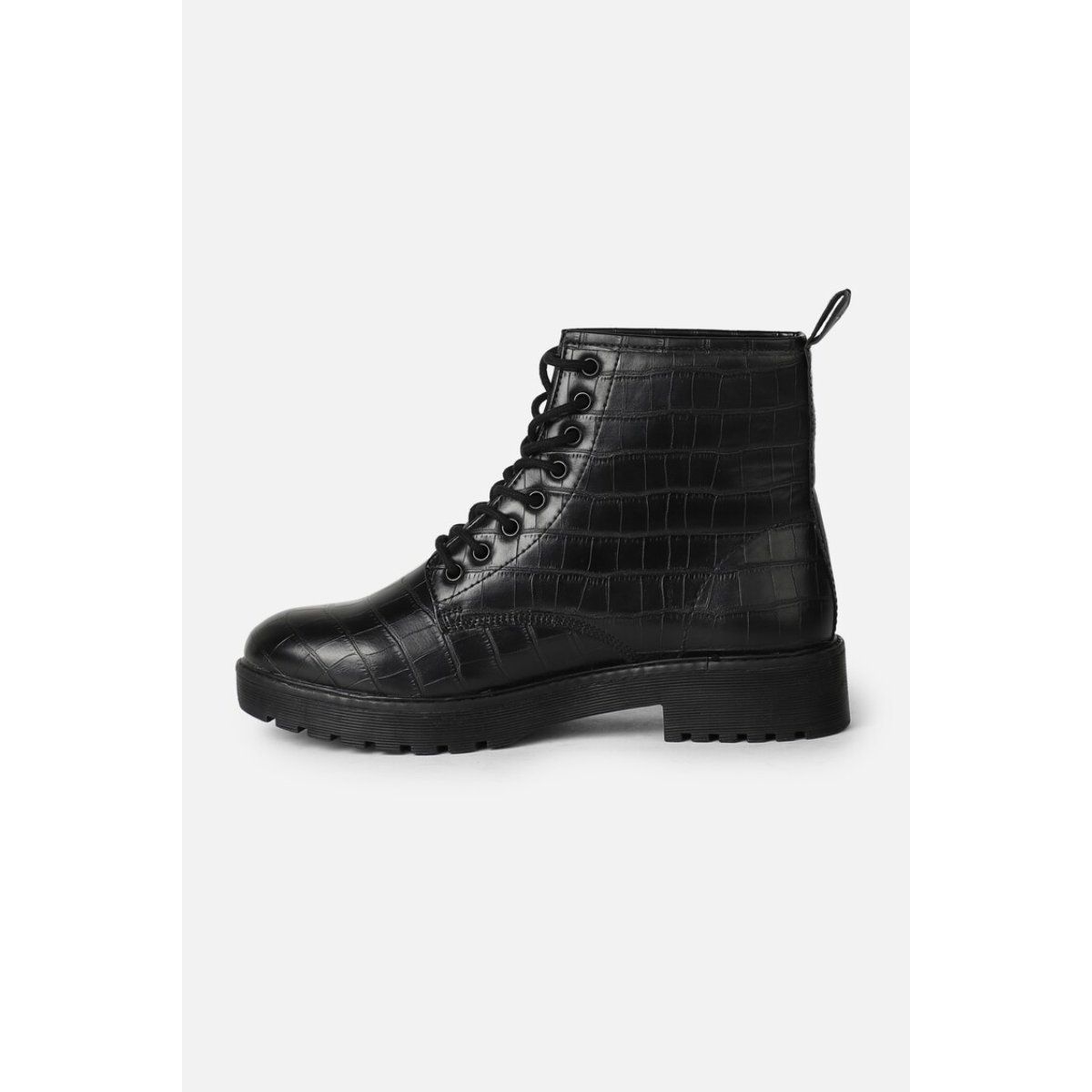 Buy Forever 21 Solid Black Boot Online