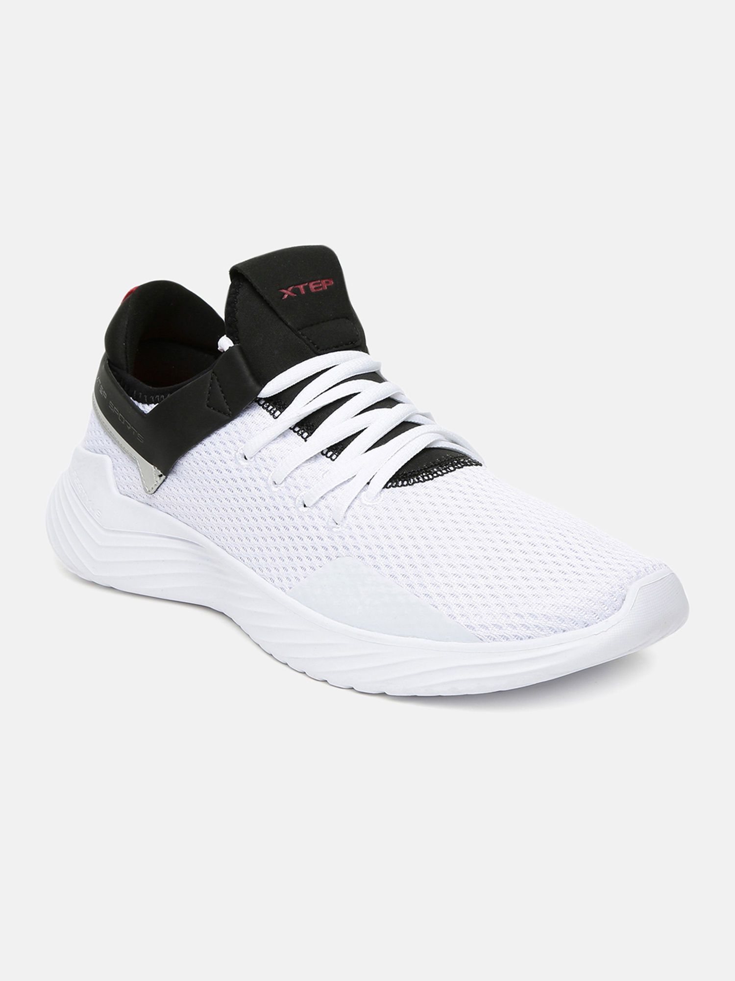 XTEP White Solid Sneakers - EURO 42