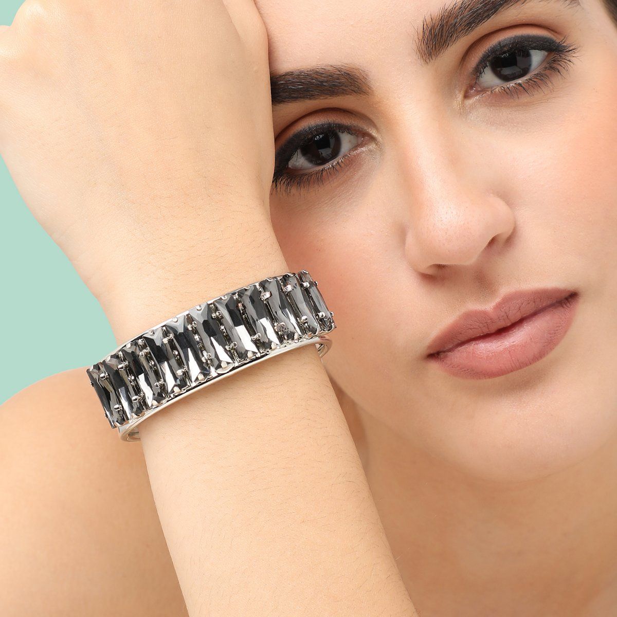 Blue Stone Silver Bracelet For Women | SEHGAL GOLD ORNAMENTS PVT. LTD.