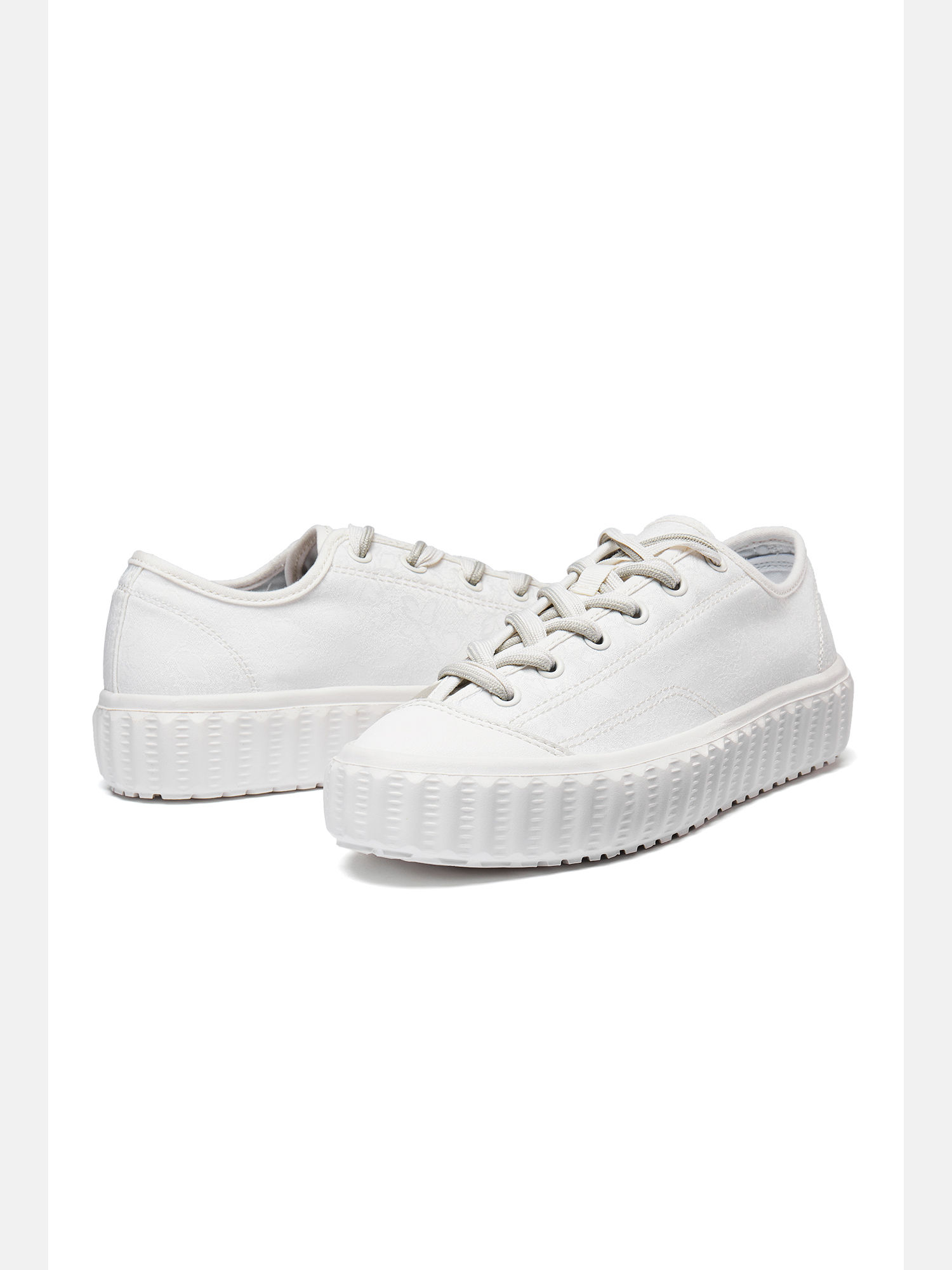 xtep white solid basketball shoes