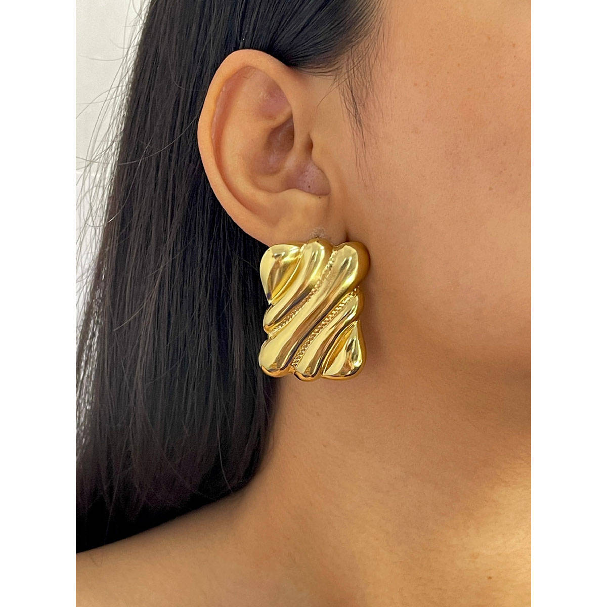 ISHKAARA Gold Wave Earrings With Stainless Steel