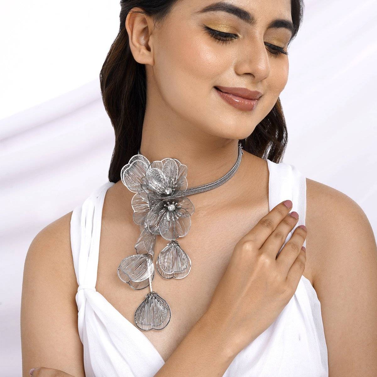 Joker & Witch Tuliana Silver Necklace