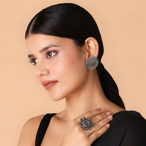 Buy Azai by Nykaa Fashion Combo of One Round Shaped Oxidised