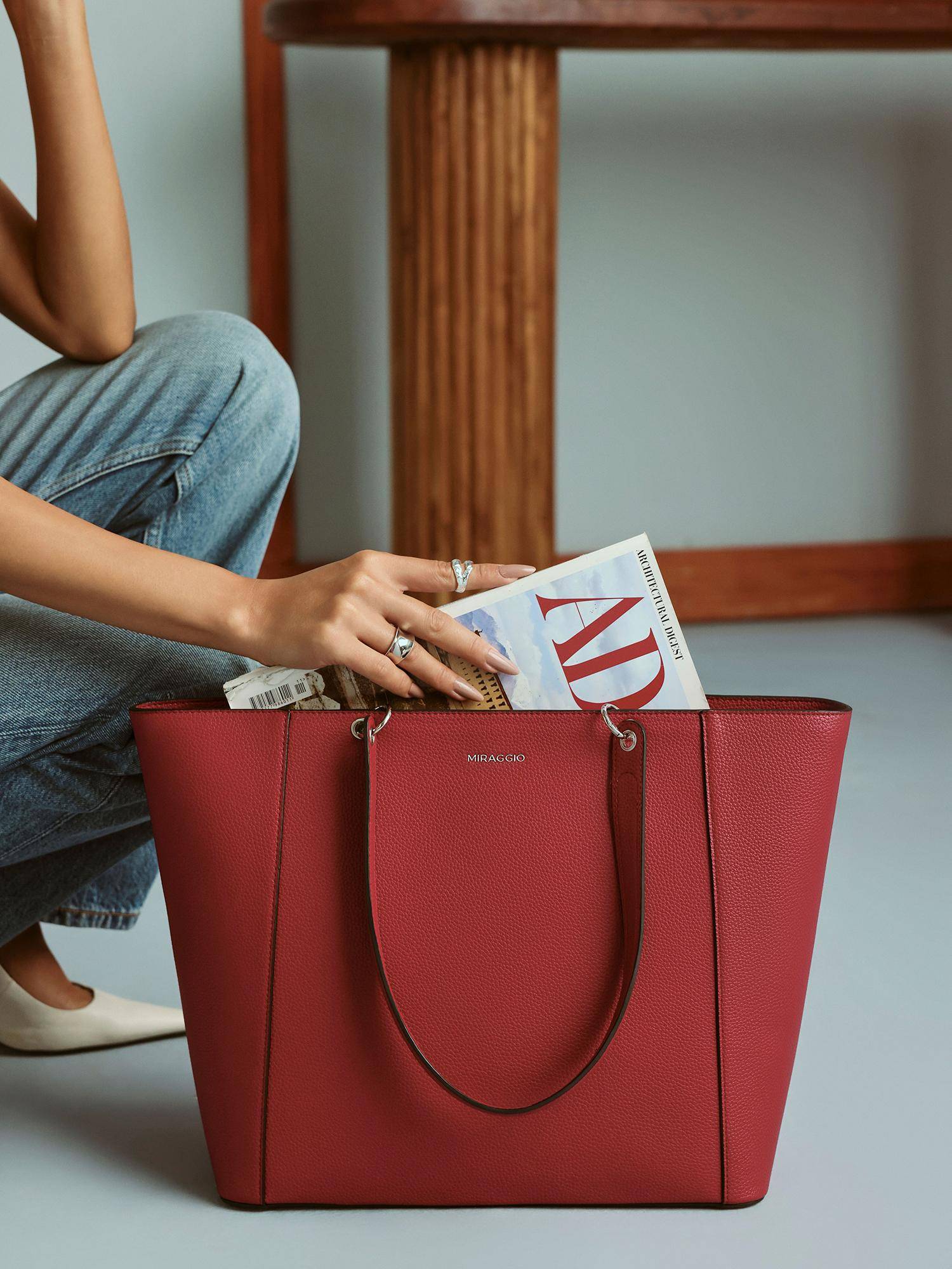 MIRAGGIO Carmin 16 Inch Tote Bag - Red (L)