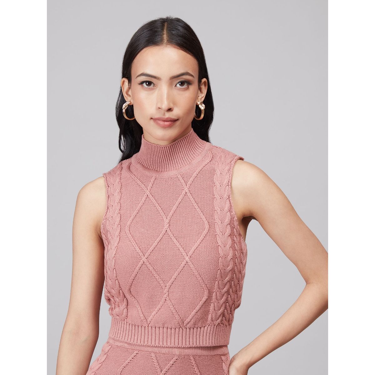 Light pink sleeveless turtleneck hotsell