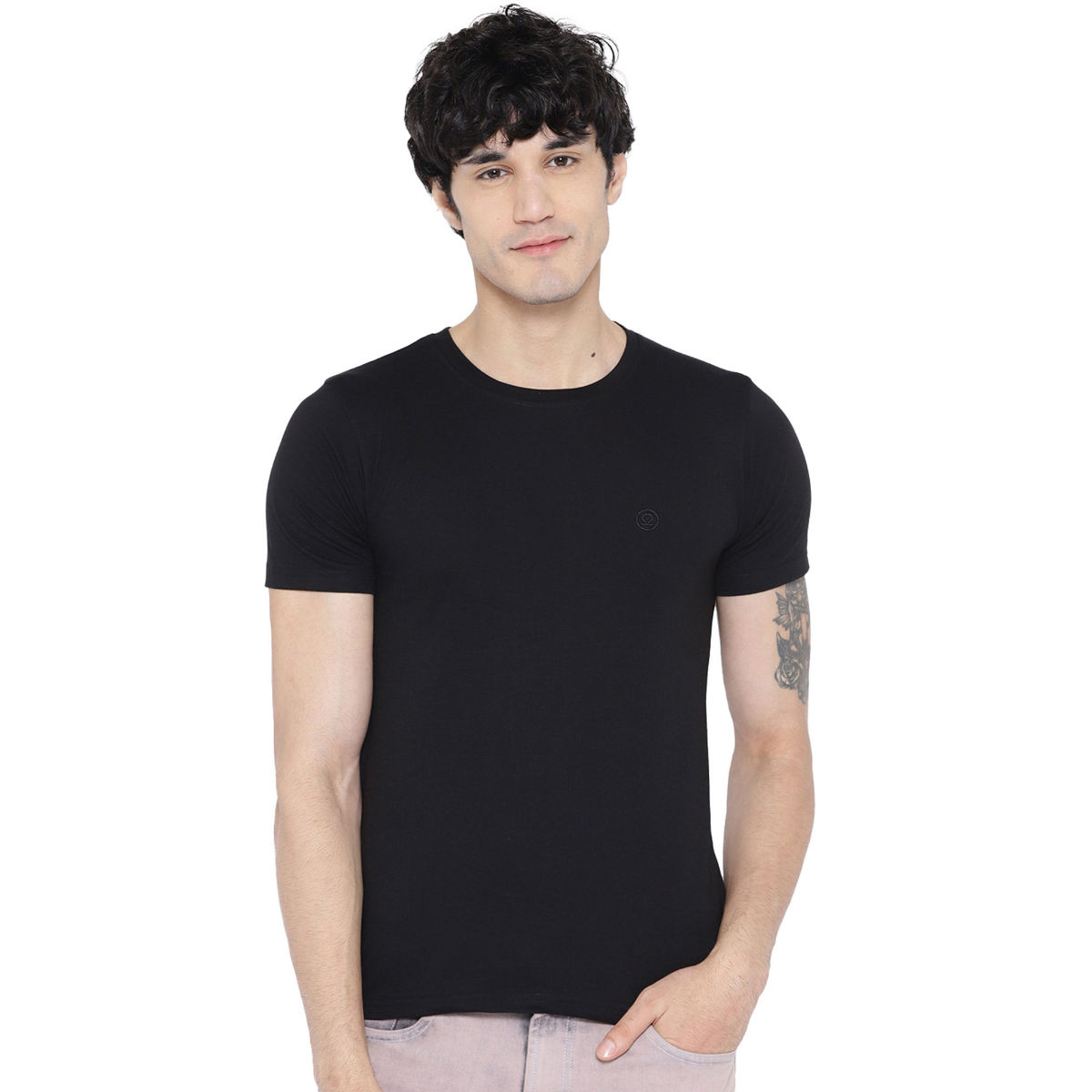 CHKOKKO Black Round Neck T-Shirt (M)