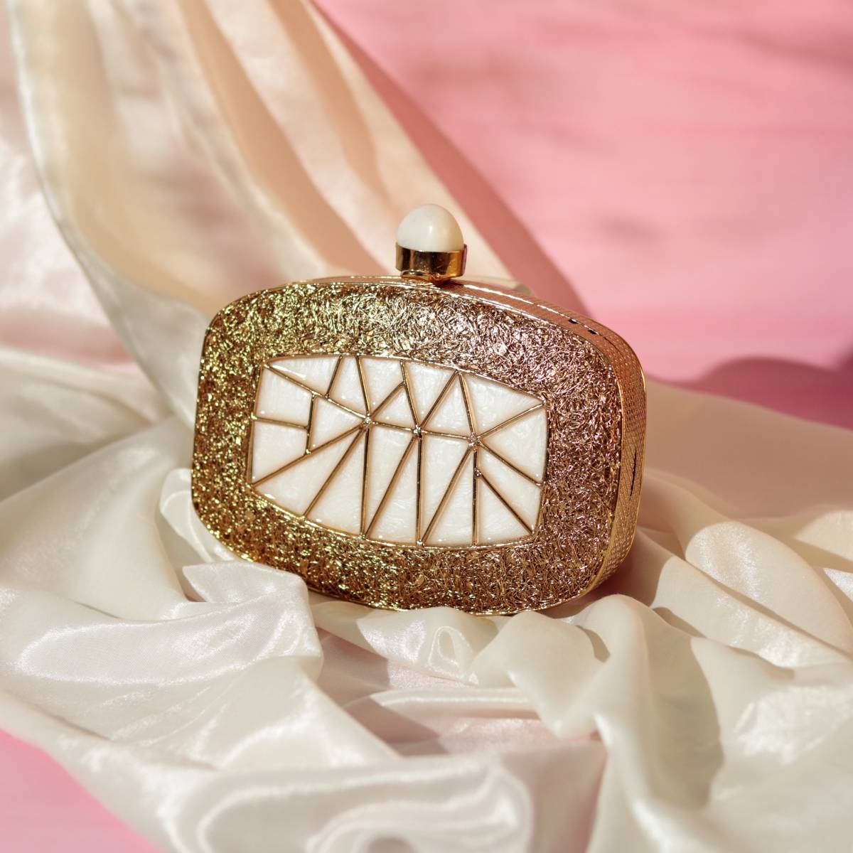 THE TAN CLAN Alia Mother of Pearl Clutch