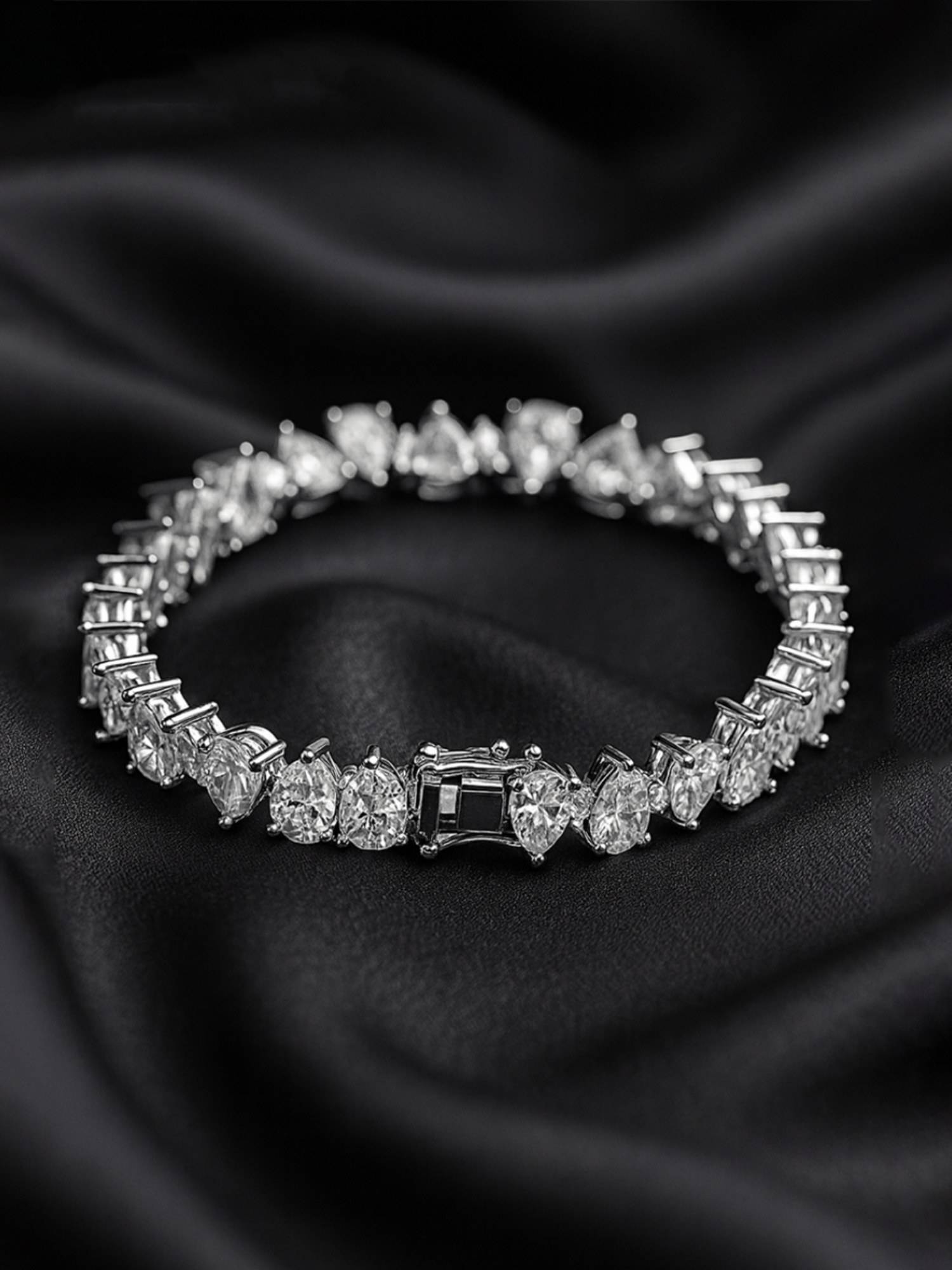 Axora Life Women 925 Sterling Silver White Triangle-Cut Zircon Bracelet