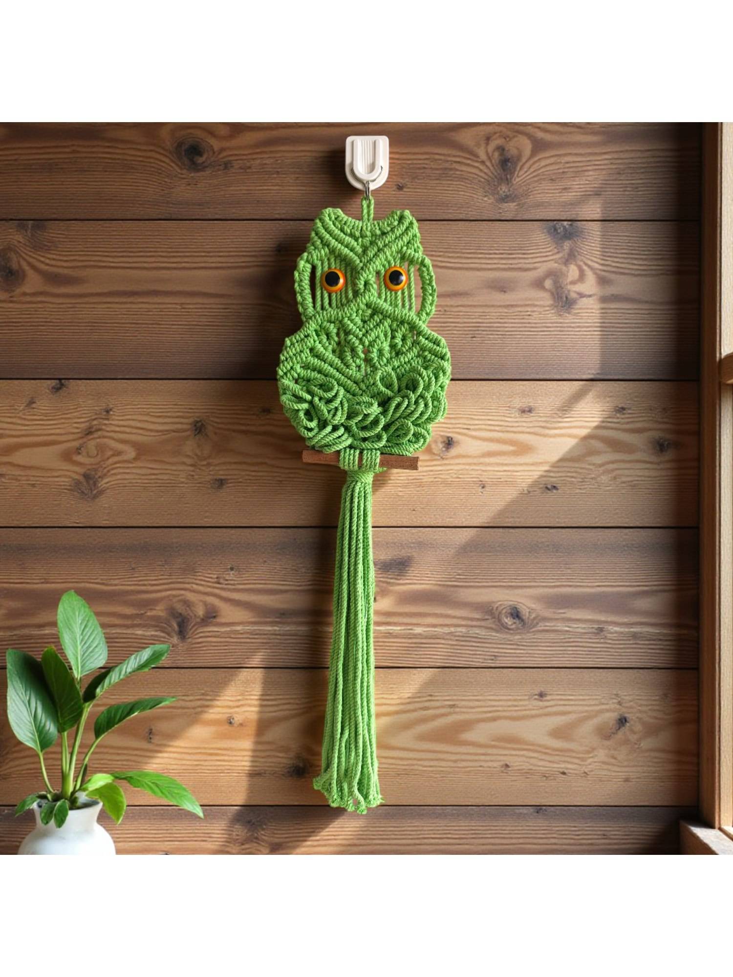 Sun Mun Decors White Premium Macrame Owl Décor
