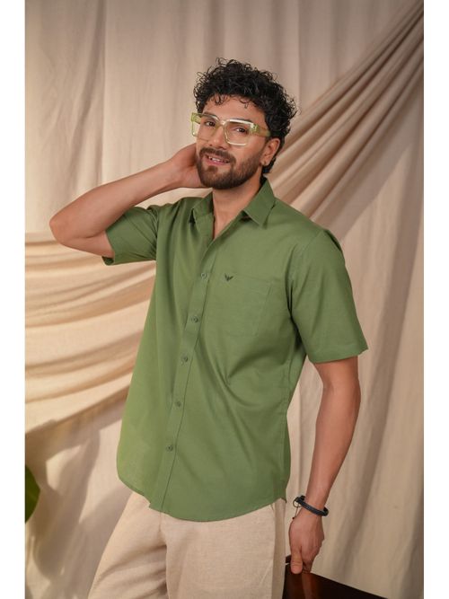 Buy Perch Men's Moss Green Solid Linen Cotton Slim Fit Shirt Online Buy Perch Men's Moss Green Solid Linen Cotton Slim Fit Shirt Online