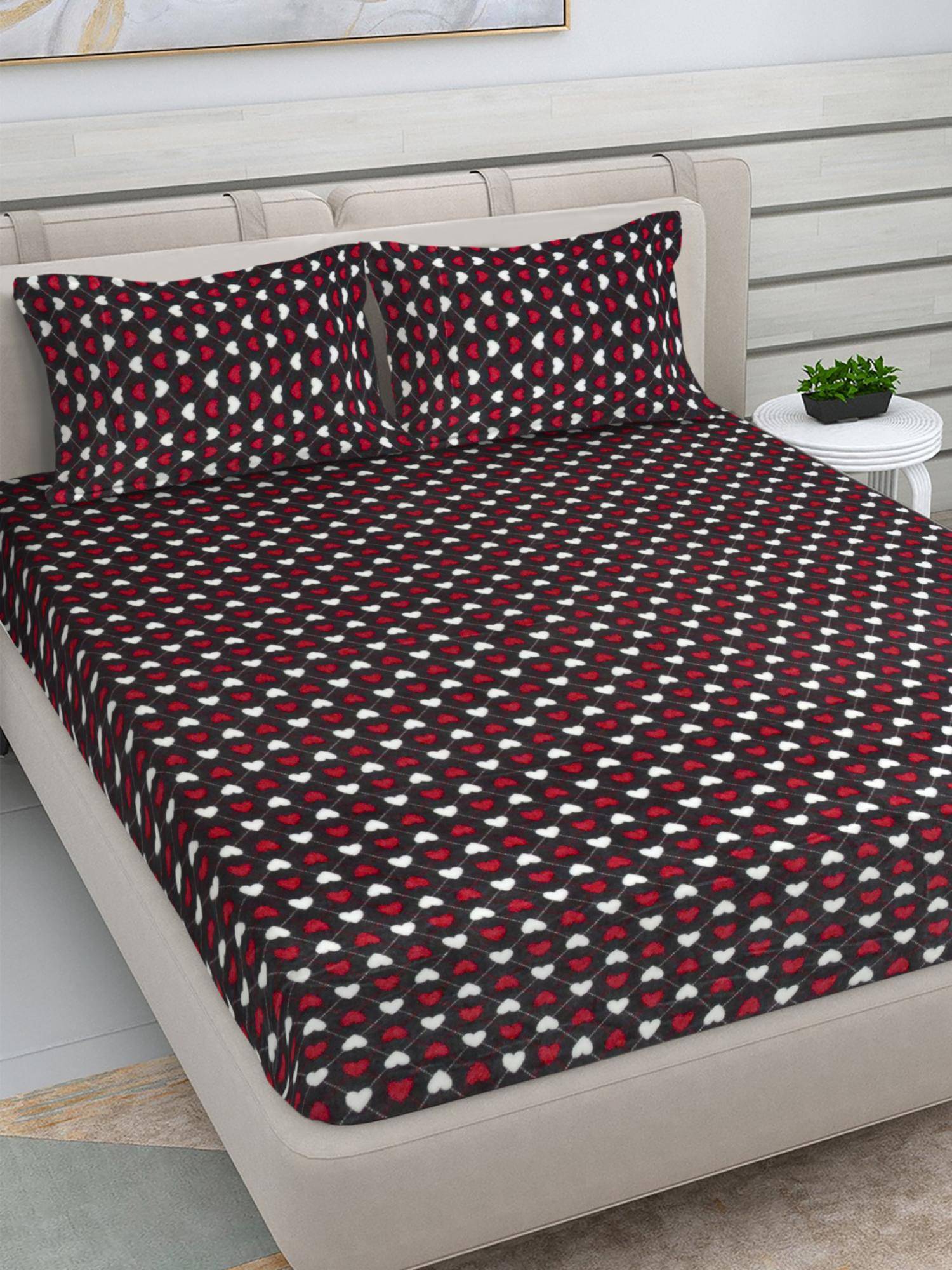 FABINALIV Multicolor Abstract Woollen King Size Double Bedsheet With 2 Pillow Covers