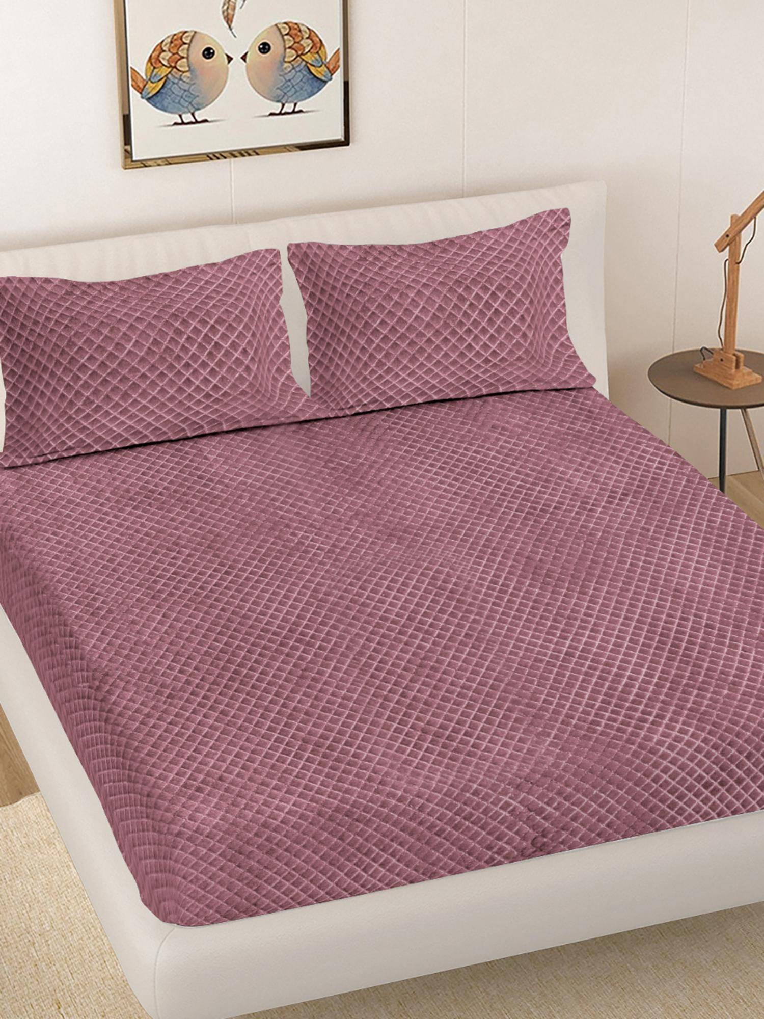 FABINALIV Rust Geometric Woollen Embossed King Size Fitted Double Bedsheet With 2 Pillow Covers