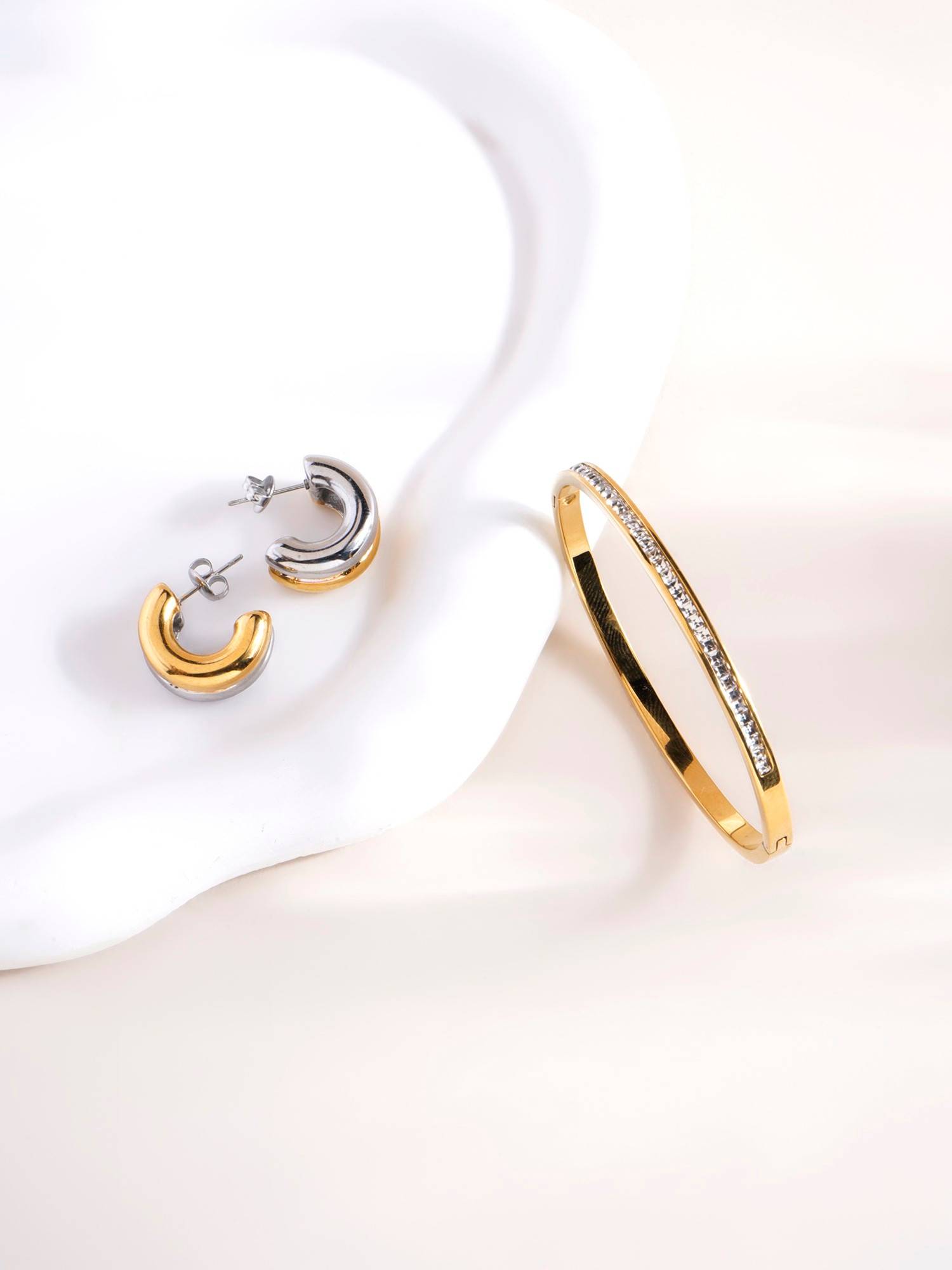 Palmonas Sparkling Line and Golden Silver Chunky Hoop Jewellery Set