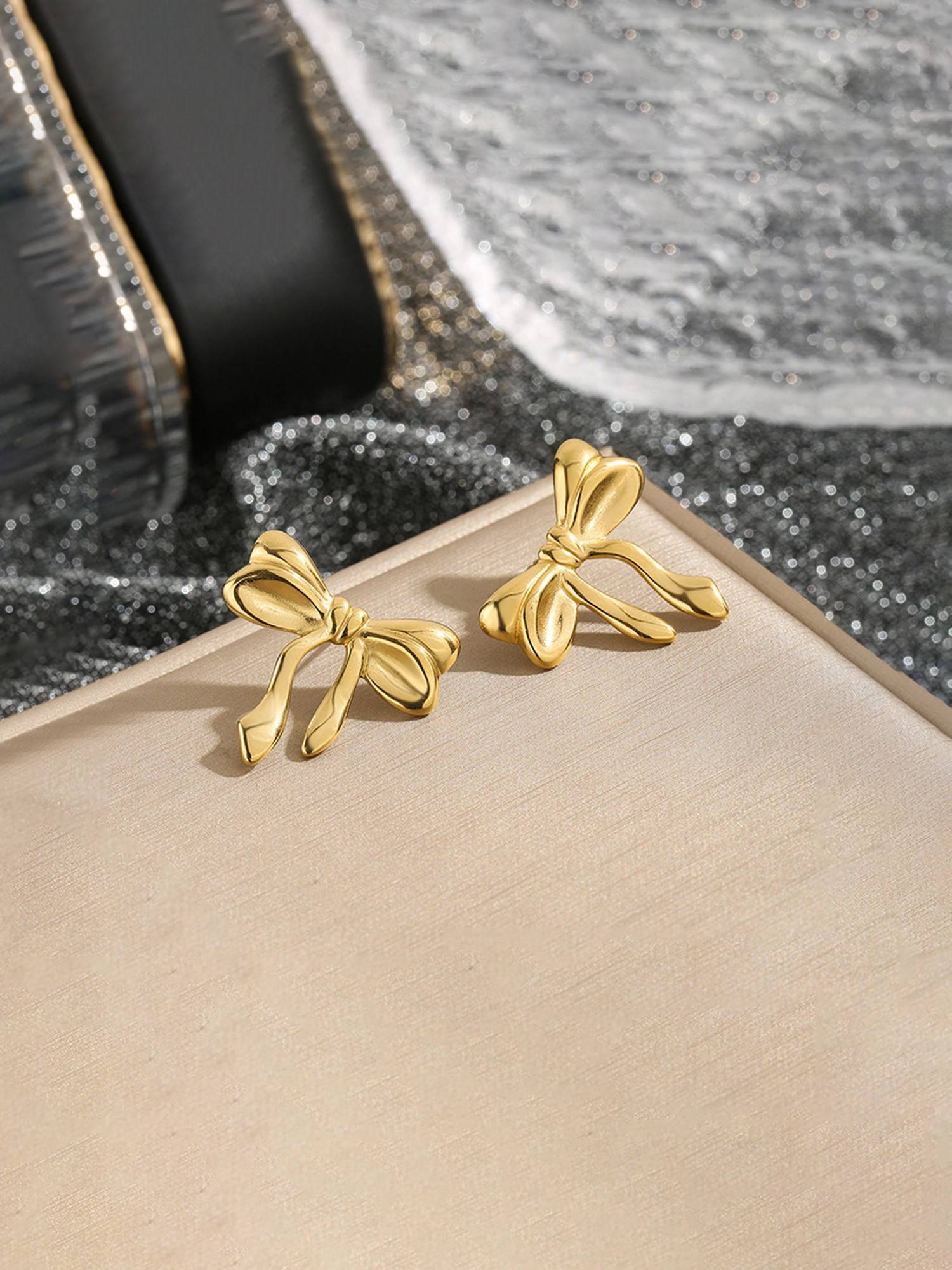 Designs & You Gold-Plated Anti Tarnish Stainless Steel Bow Themed Stud Earrings