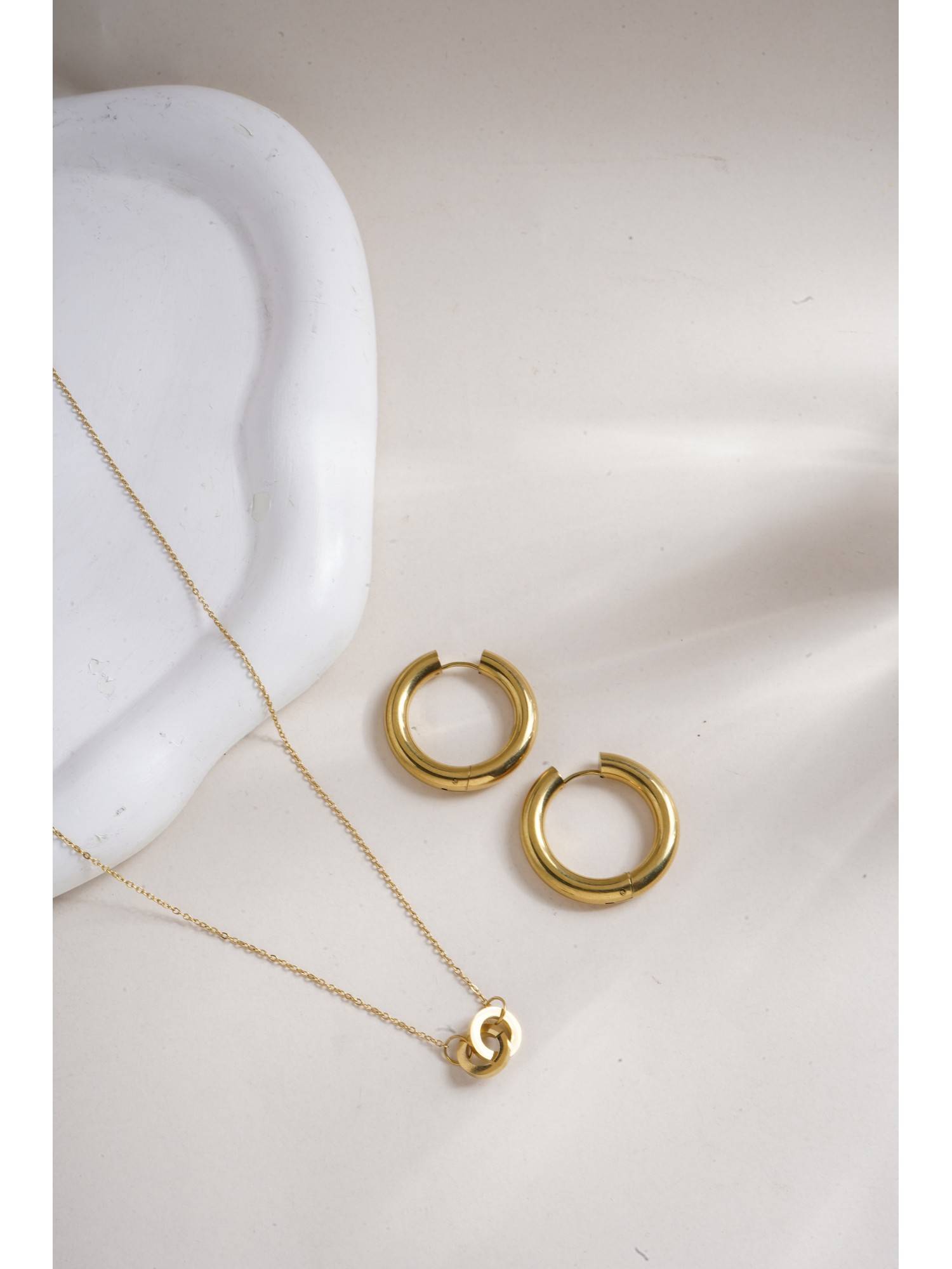 Palmonas Linked Circles Harmony Necklace and Classic Round Hoop Earrings Set