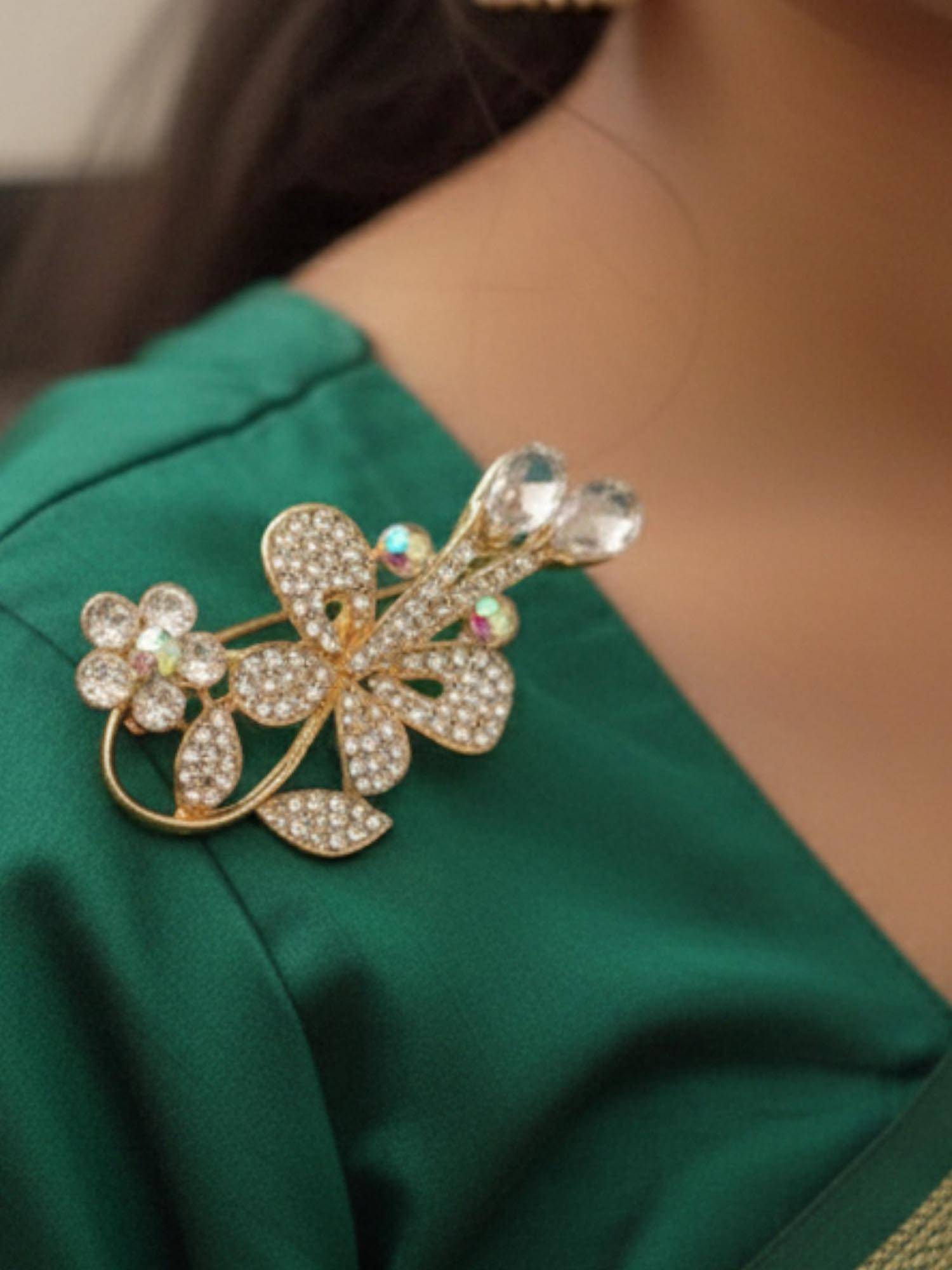 Accessher White Metal Stones Brooch