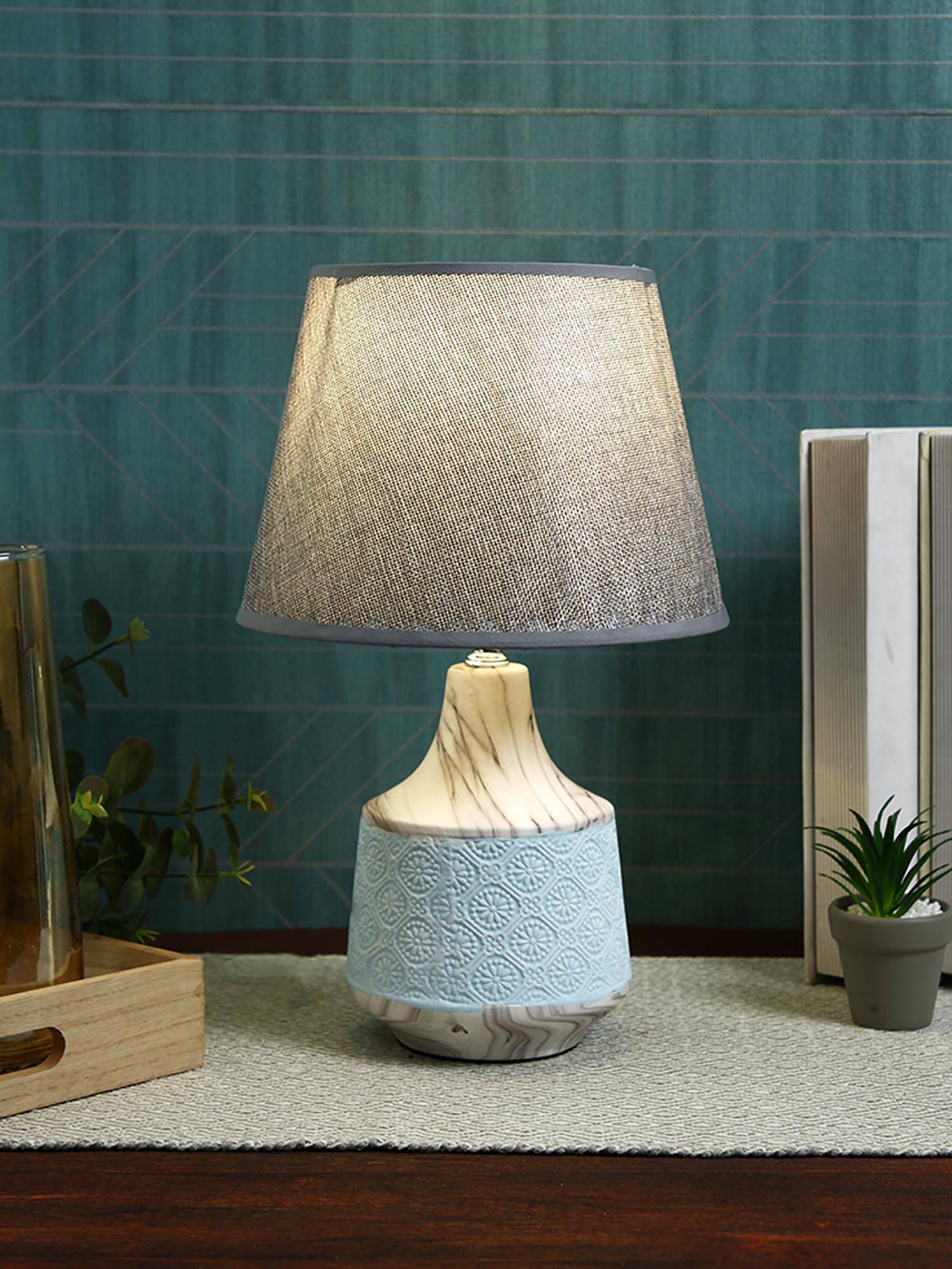 Tayhaa Serenity Blue Metallic Glow Lamp
