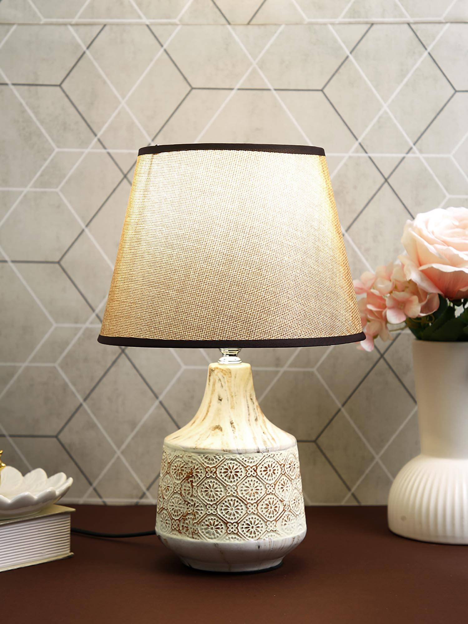 Tayhaa Serenity Cream Metallic Glow Lamp