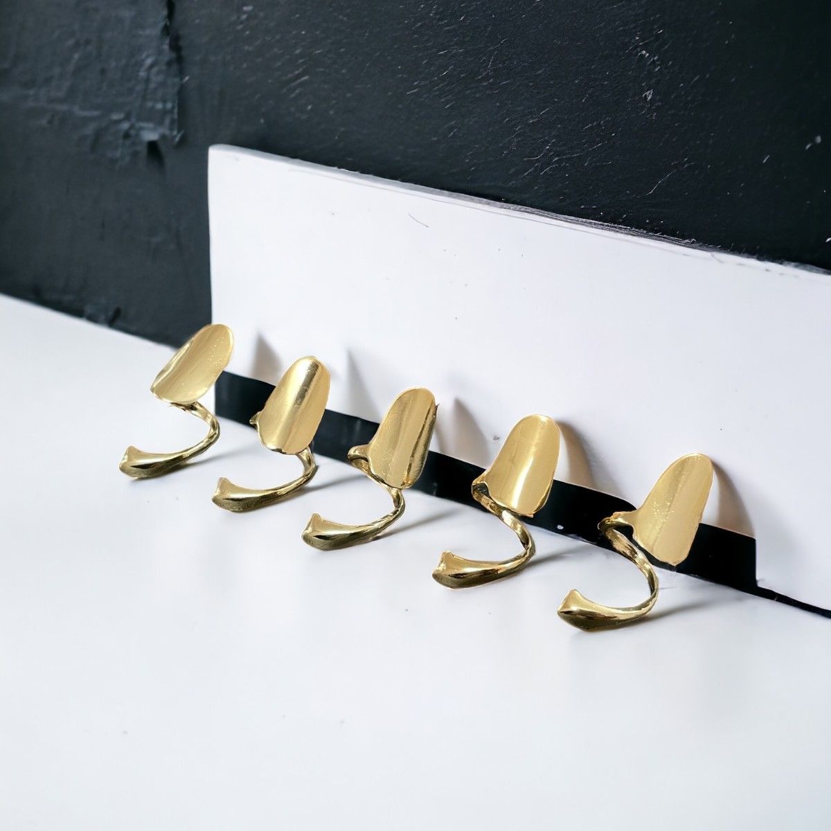 Buy ISHKAARA Set Of 5 Metal Nail Ring Adjustable Fingers Gold Online