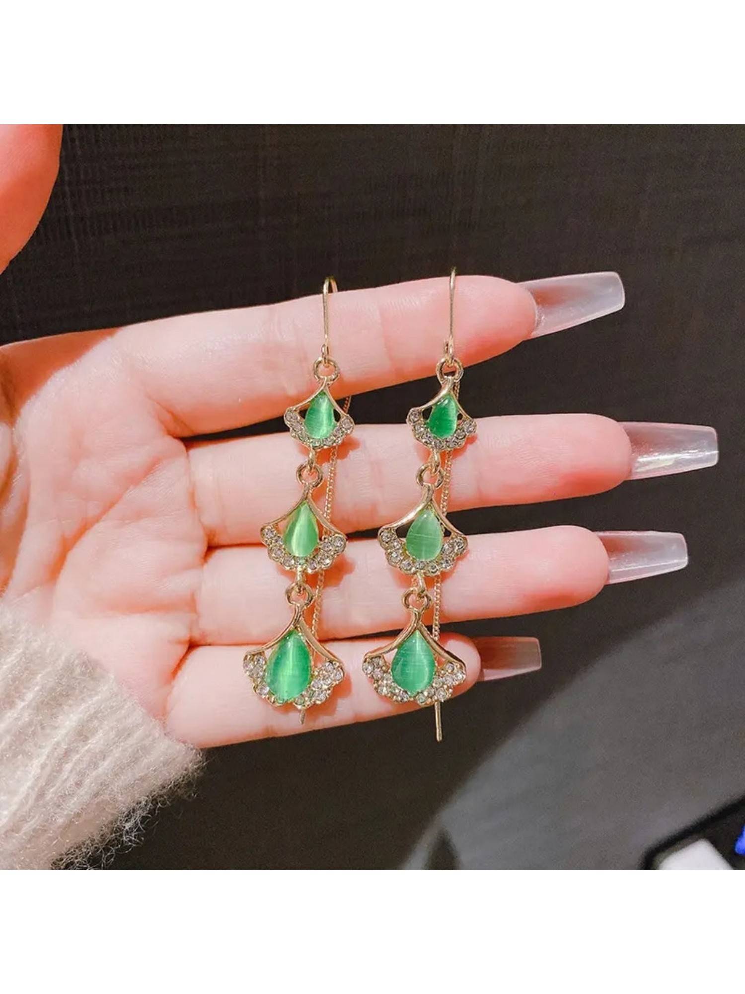 ESTAILO FASHION Art Deco Jadeite Earrings Green