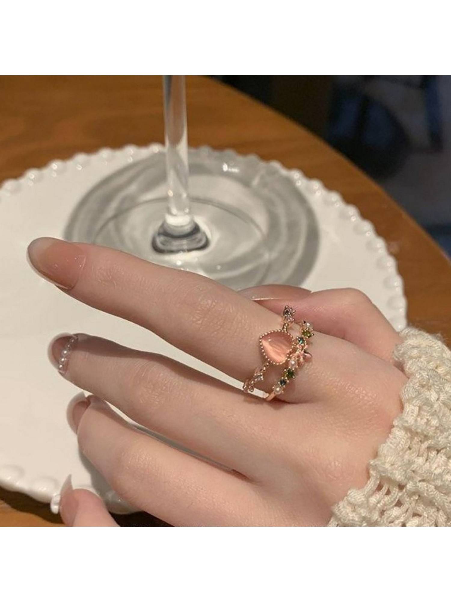 ESTAILO FASHION Heart Blossom Ring Rose Gold