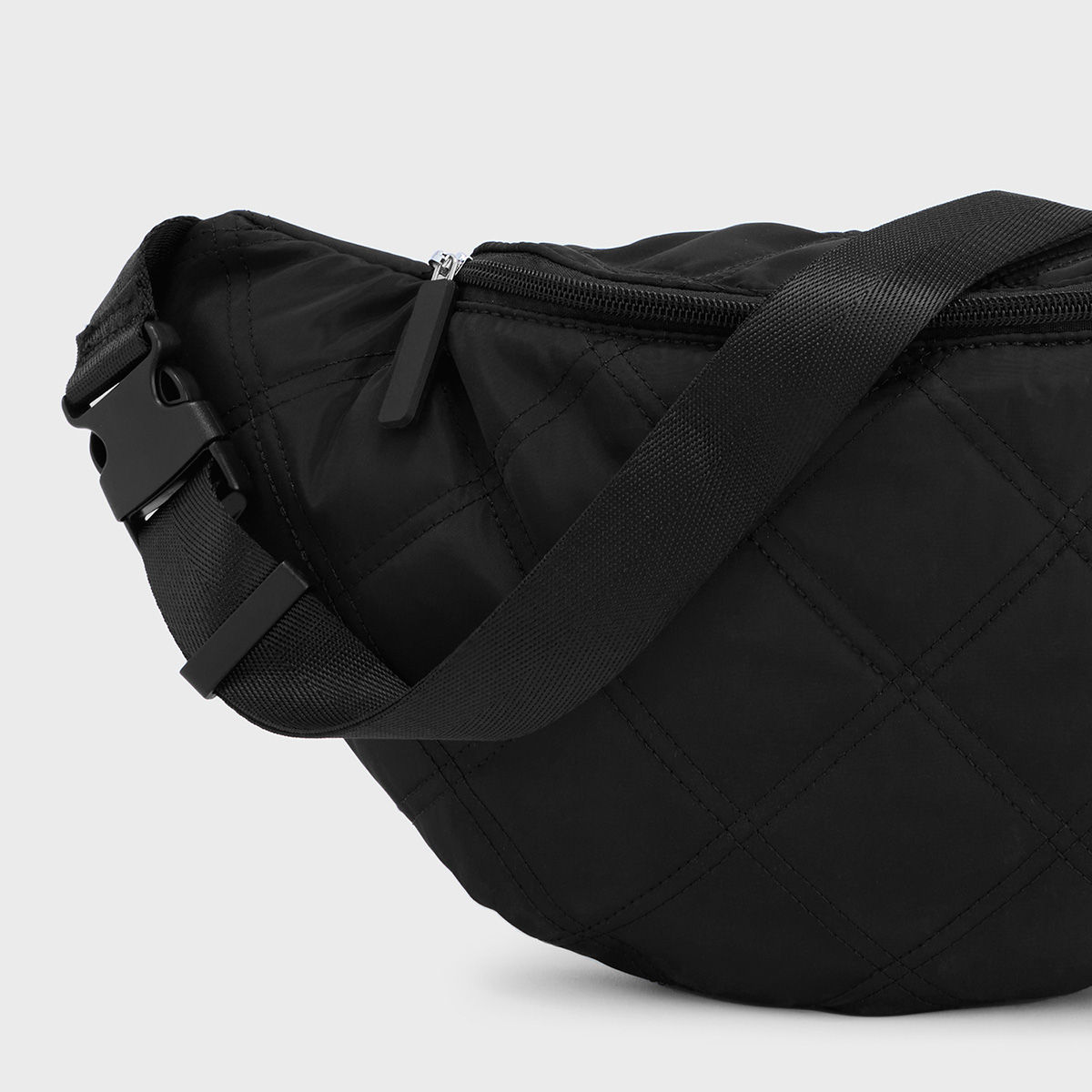 Buy MIXT by Nykaa Fashion Black Quilted Crossbody Fanny Pack Online